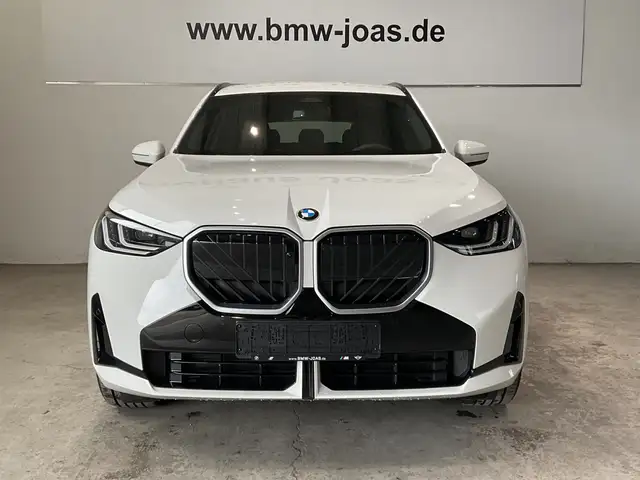 BMW X3 view 2