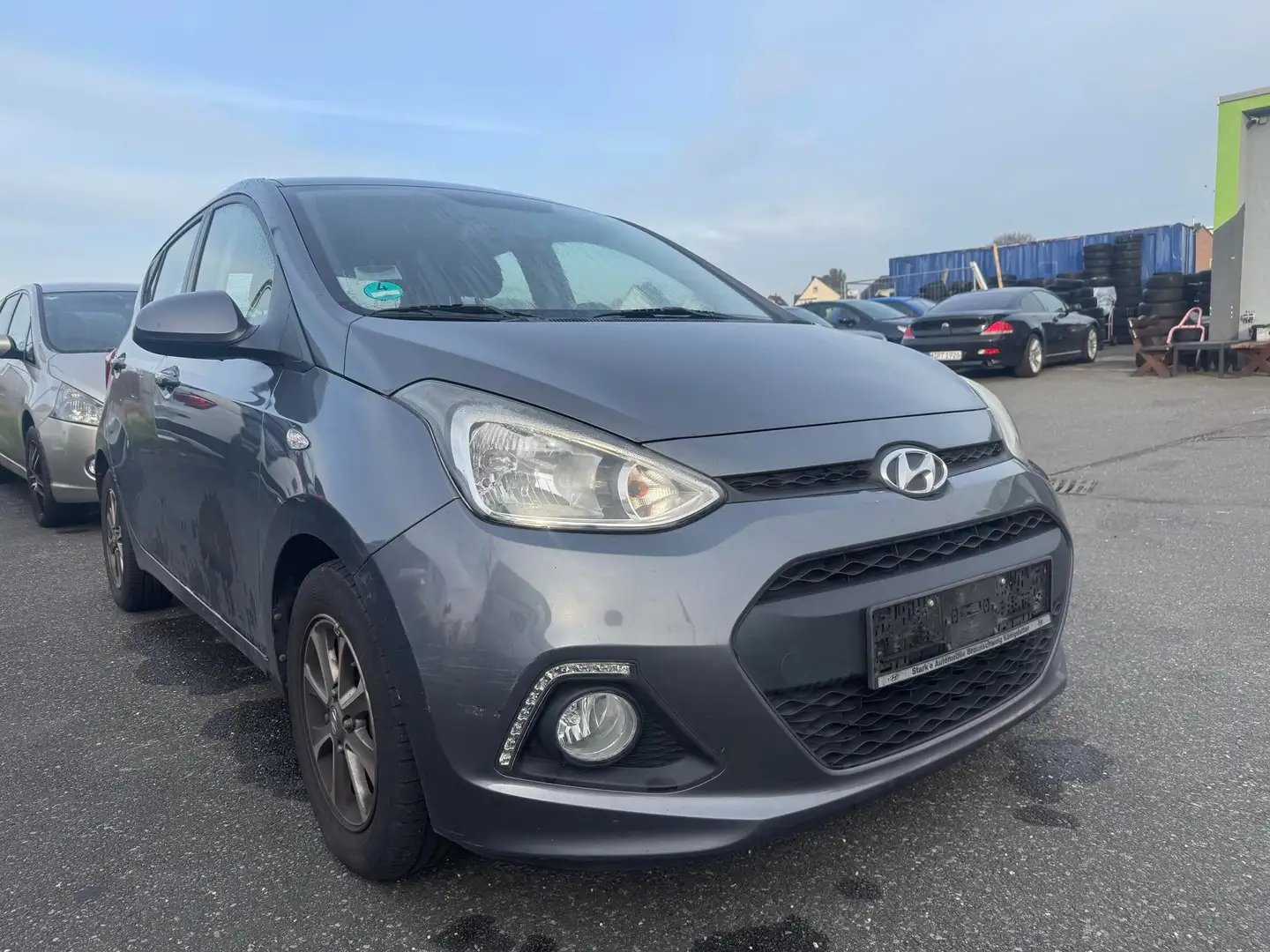 Hyundai i10 FIFA World Cup Edition  1 Hand-SHZ-Temp Grigio - 1