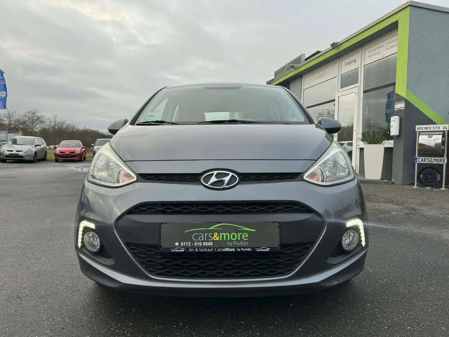 Hyundai i10 FIFA World Cup Edition  1 Hand-SHZ-Temp Grijs - 2