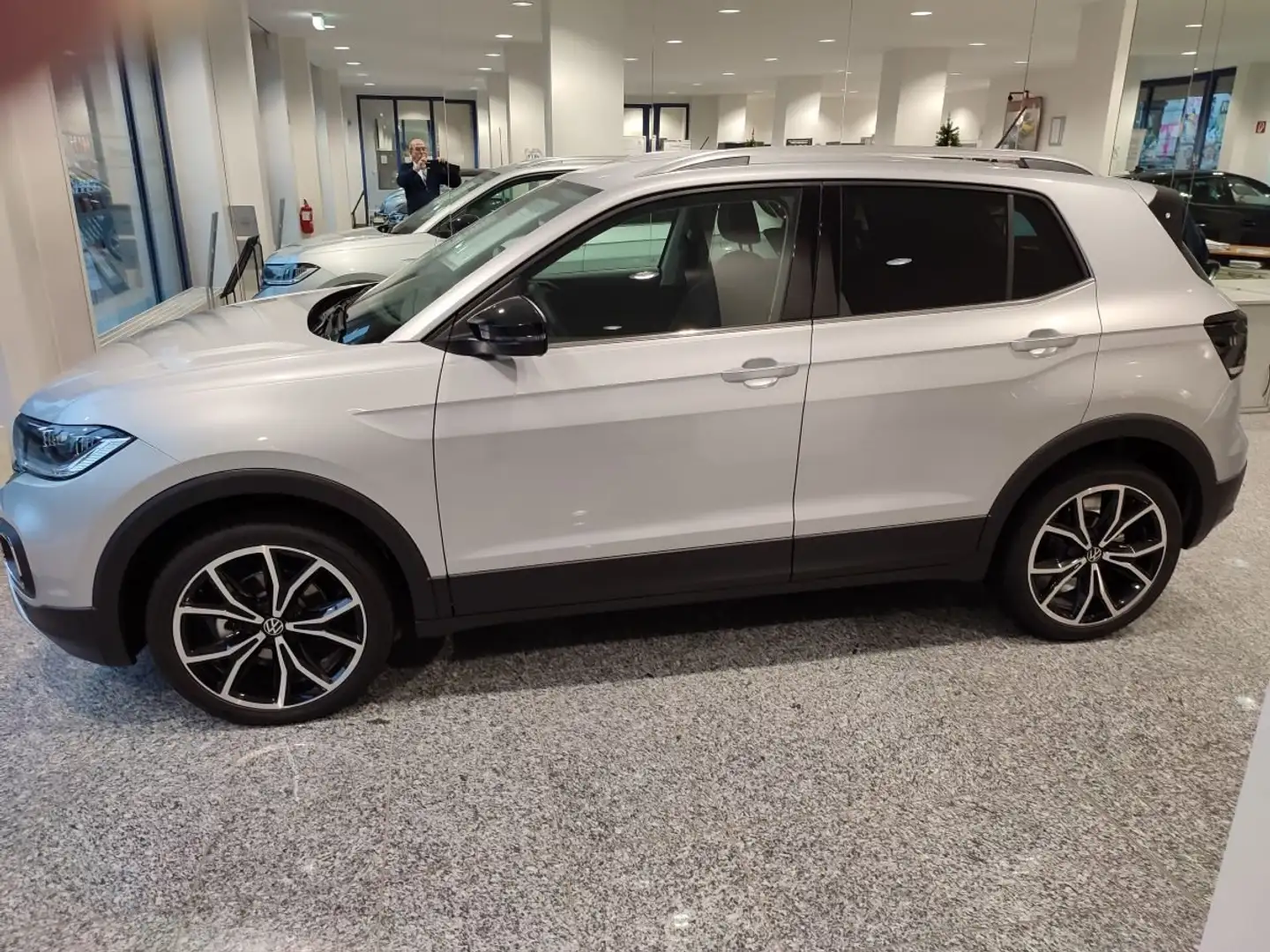 Volkswagen T-Cross 1.0 TSI OPF Style Plateado - 1