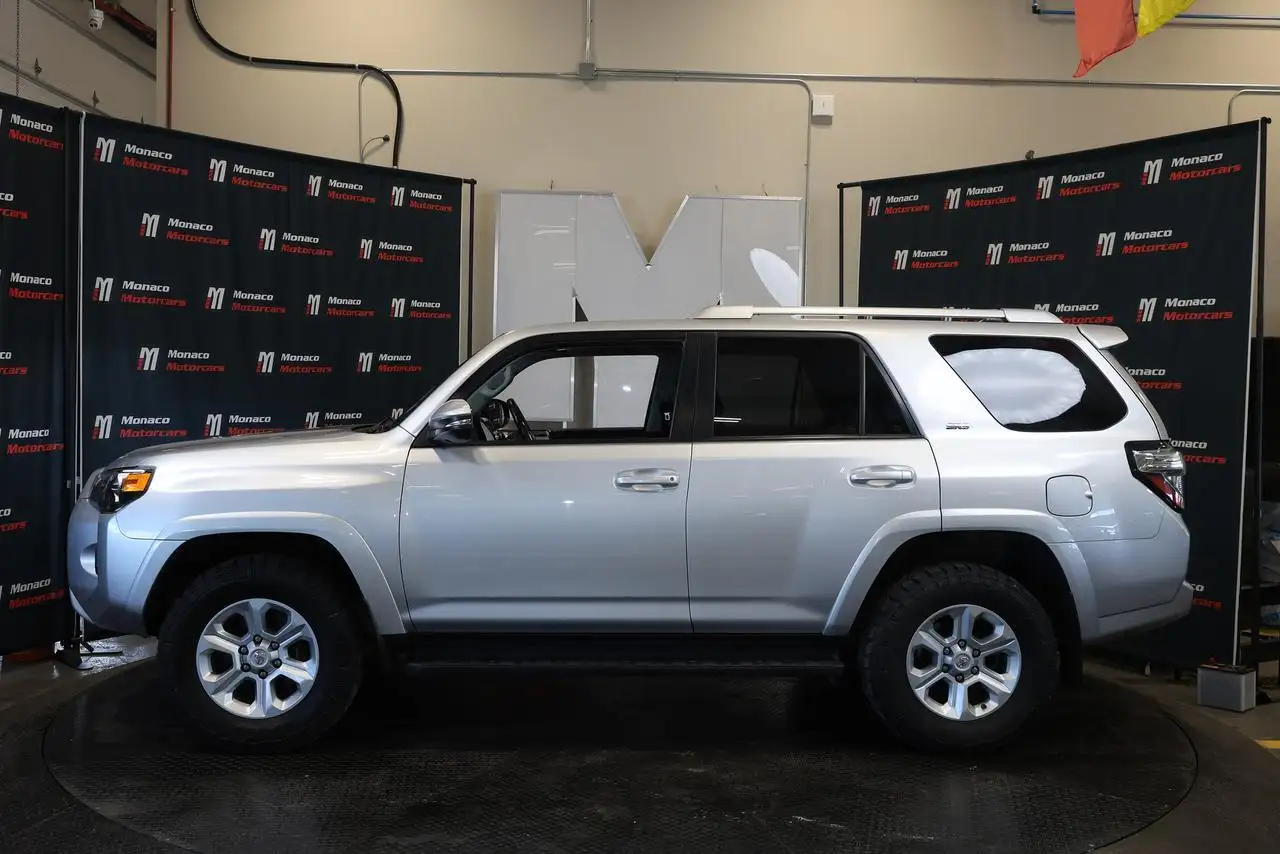 Toyota 4-Runner снимка Toyota 4-Runner