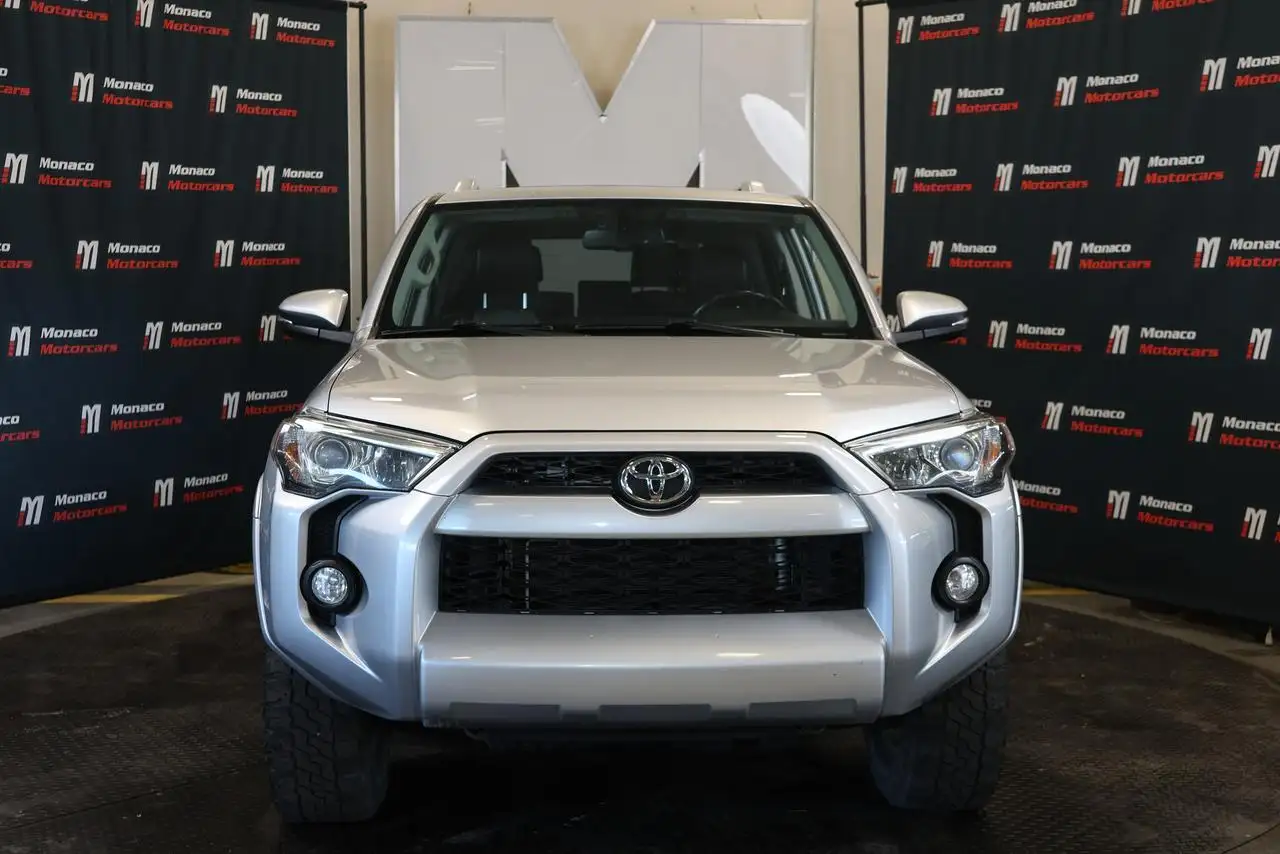Toyota 4-Runner снимка Toyota 4-Runner