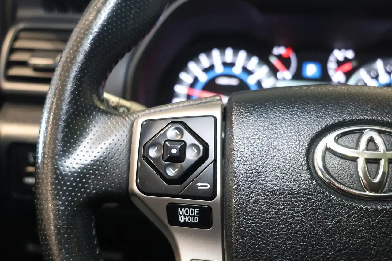 Toyota 4-Runner снимка Toyota 4-Runner