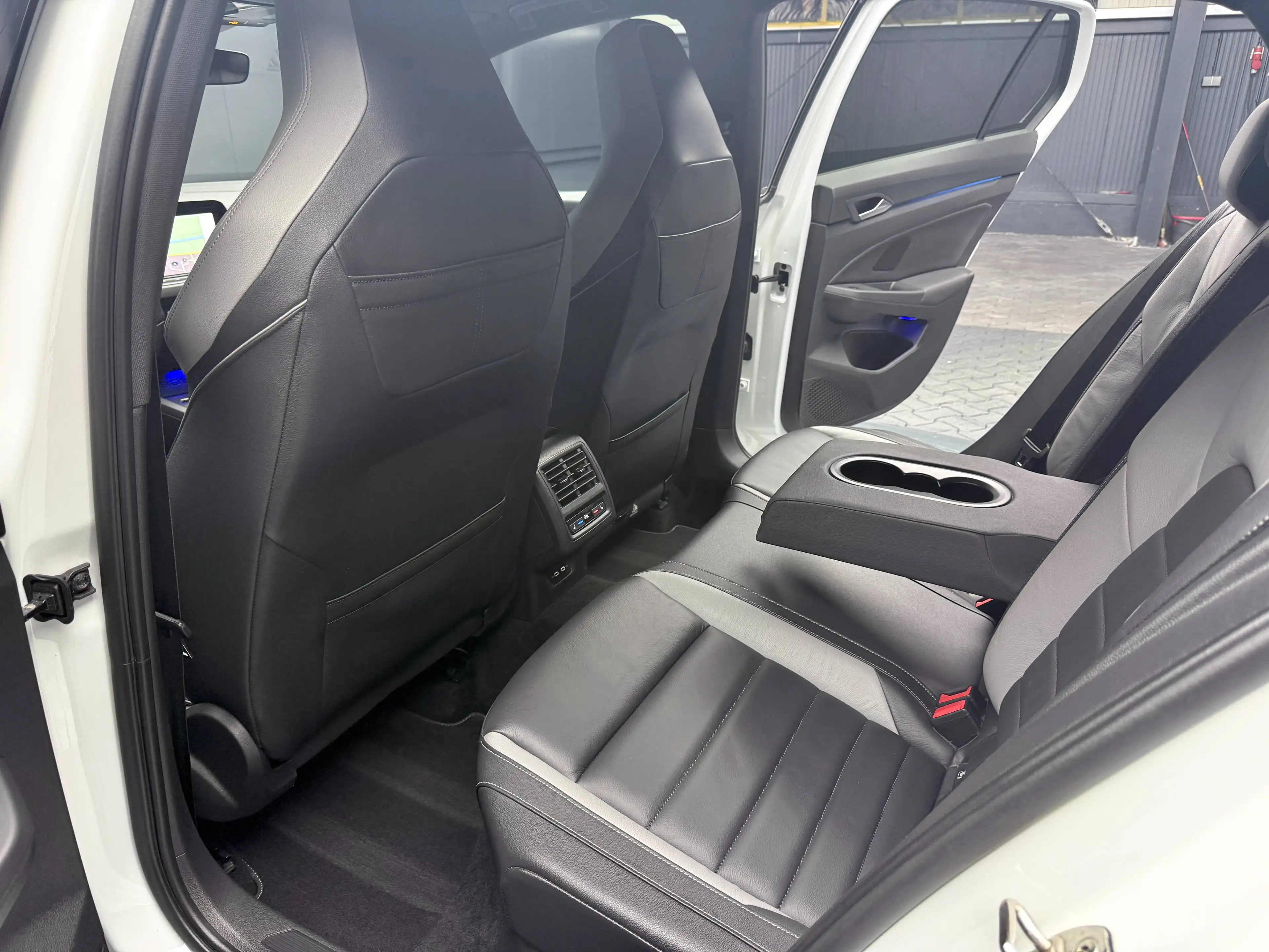 Volkswagen Golf GTD VIII *19Zoll*LEDER*SitzKlima*H&K*DCC*Standhzg*HuD* — photo 37