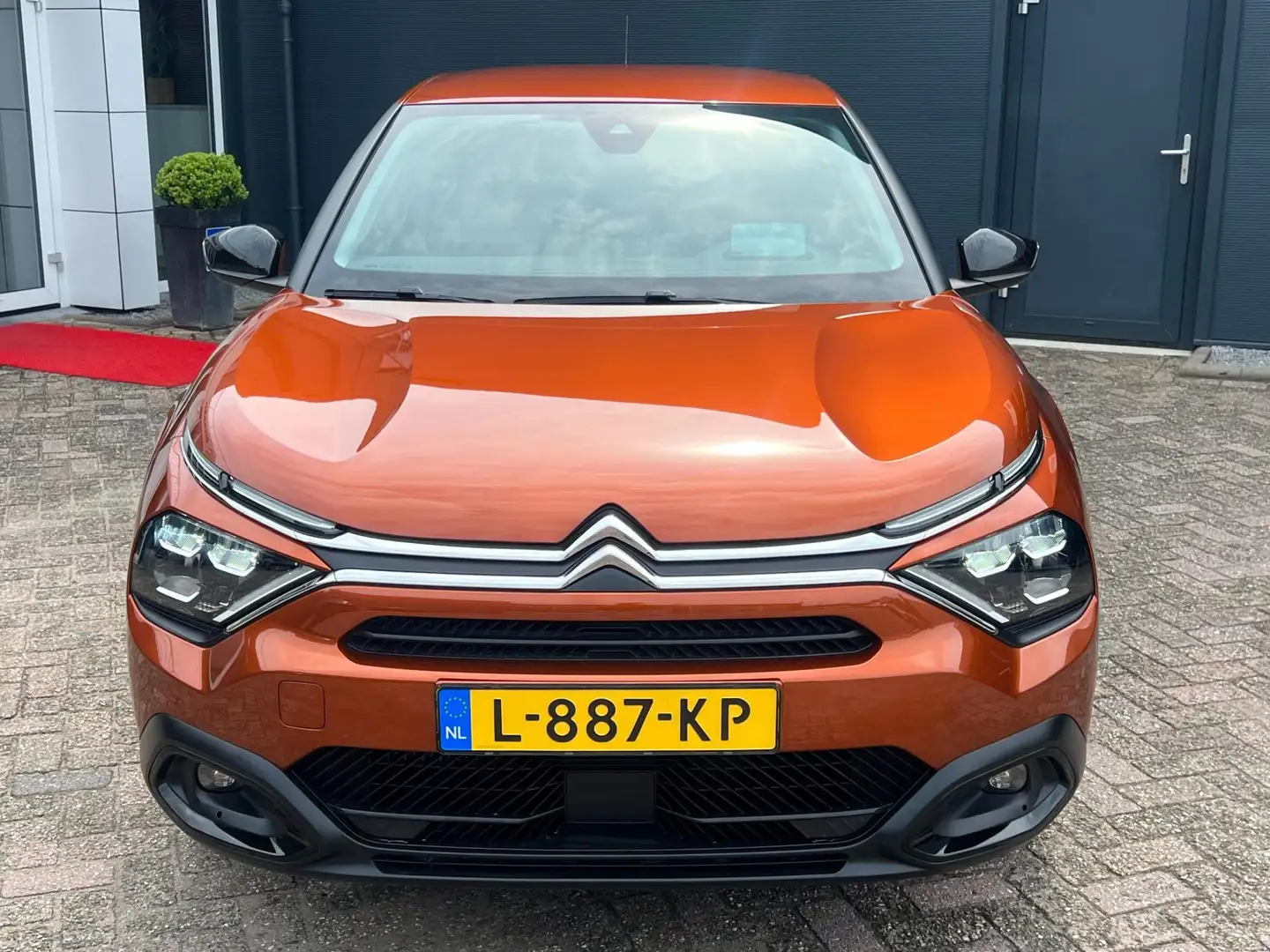 Citroen C4 PT130 pk Feel Edition | Camera | Keyless Entry + S Orange - 2