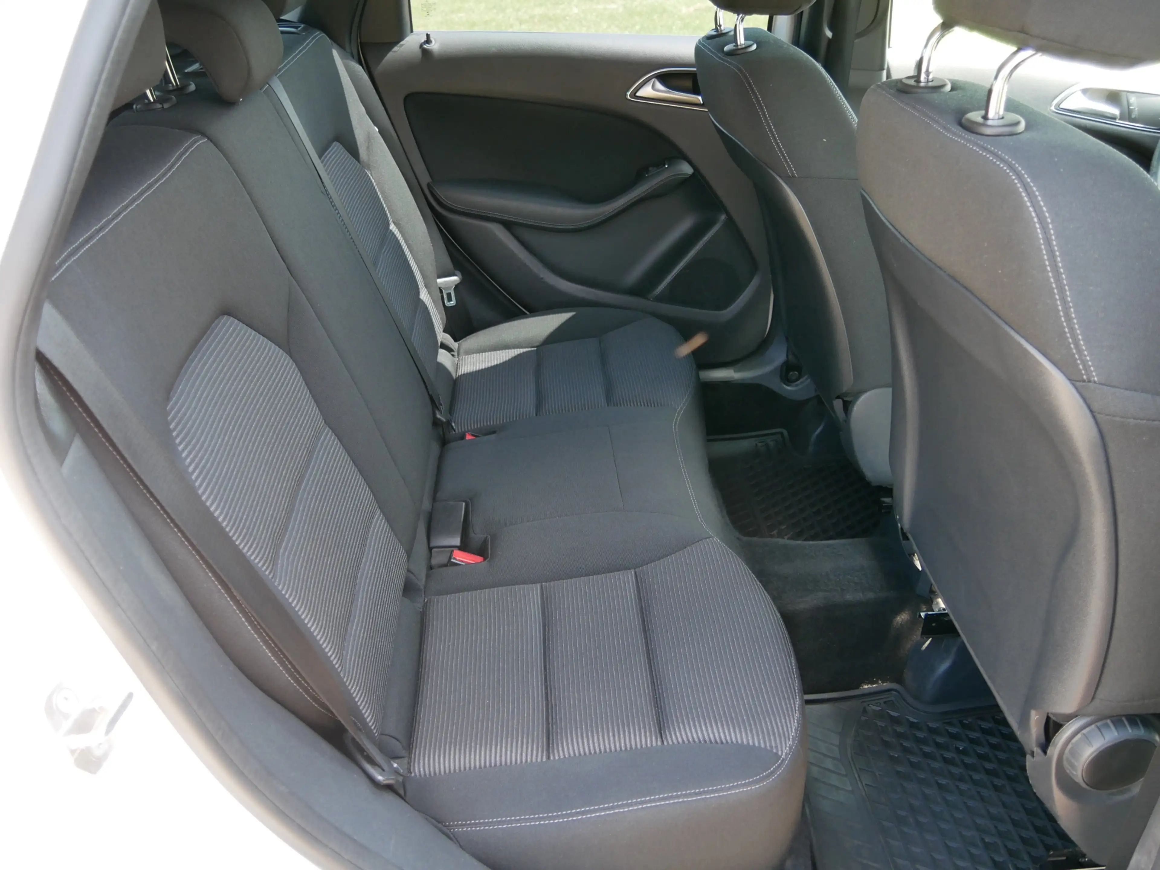 Mercedes-Benz B 220 d Ambition AUT 2020 — photo 14