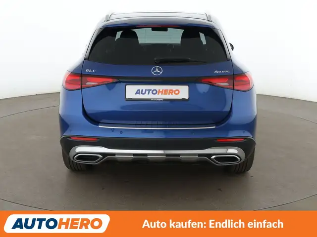 Mercedes-Benz GLC view 5