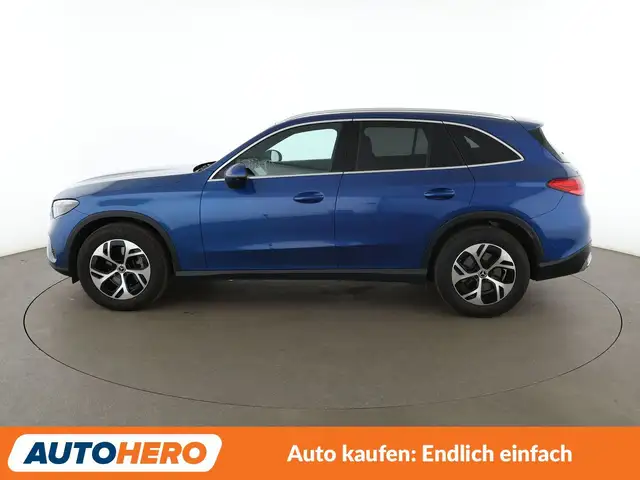 Mercedes-Benz GLC view 3