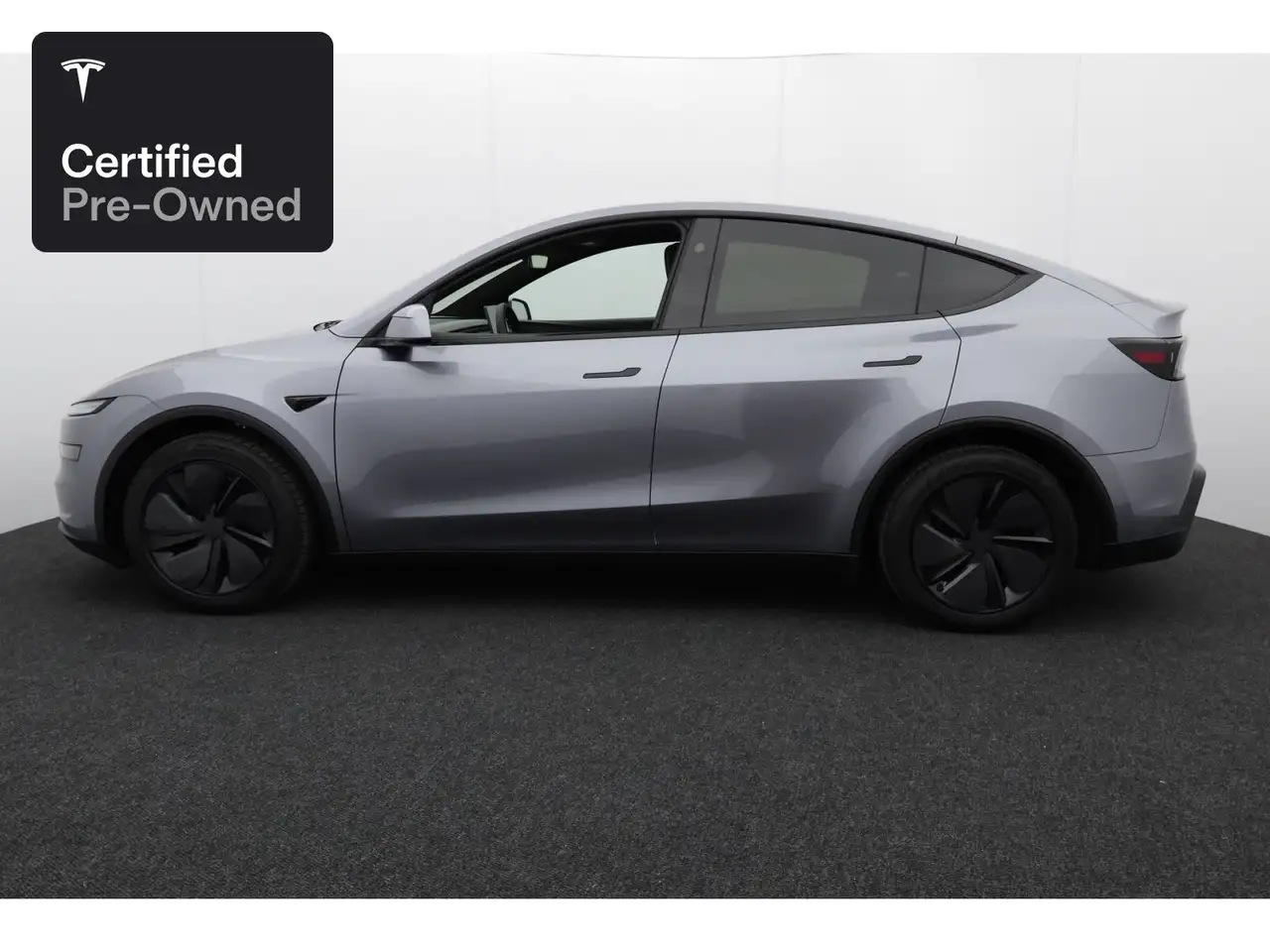 2026 Tesla Model Y Long Range AWD "Certified Pre-Owned", photograph 5