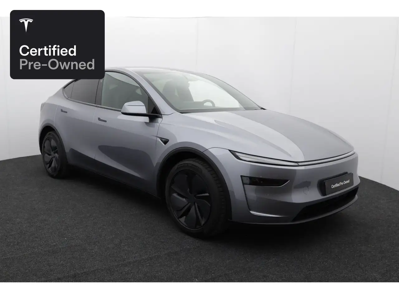 2026 Tesla Model Y Long Range AWD "Certified Pre-Owned", photograph 2