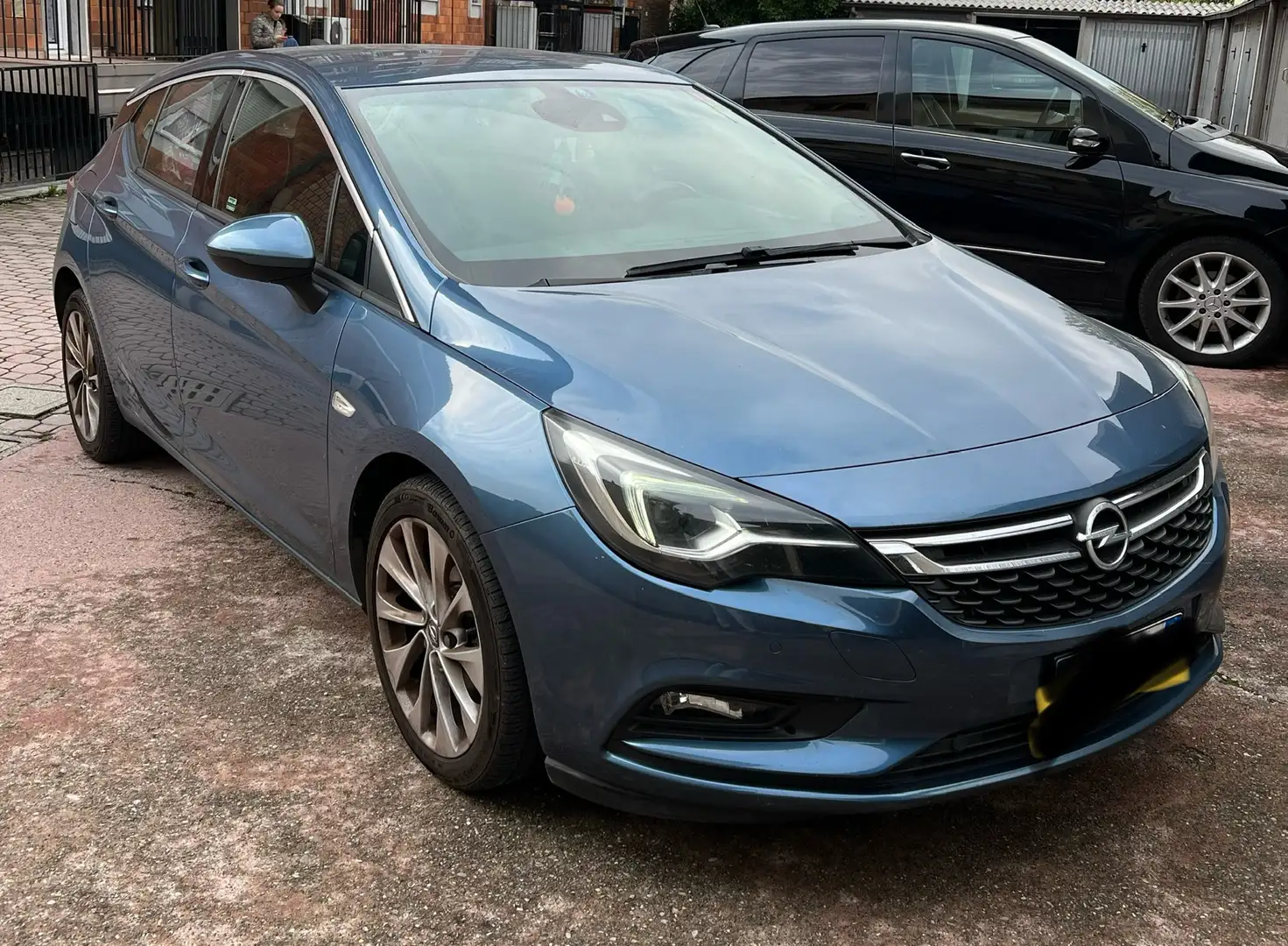 Opel Astra 5p 1.6 cdti Business Premium 136cv auto Blu/Azzurro - 1