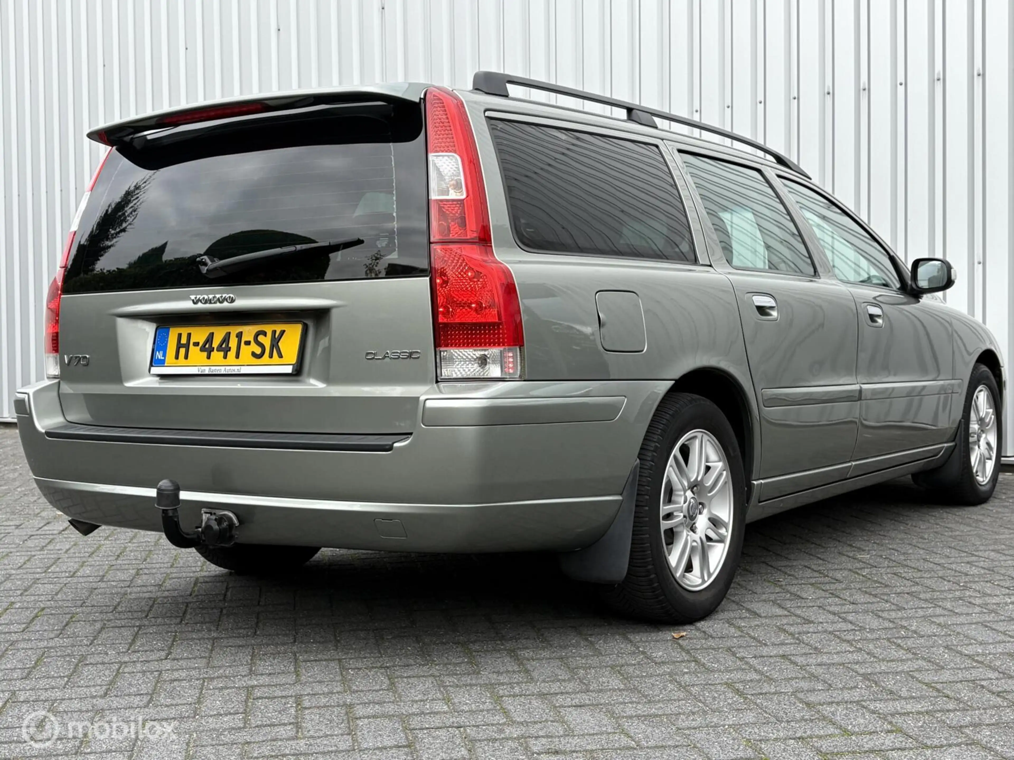 Volvo V70 2.4 Edition | 170pk | Trekhaak | Youngtimer | 08 | — photo 9
