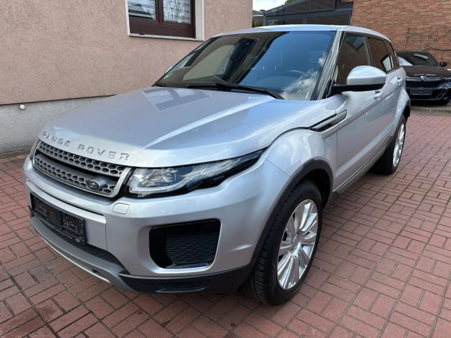 Land Rover Range Rover Evoque SE LEDER+NAVI+MERIDAN+KEYLESS Silber - 1