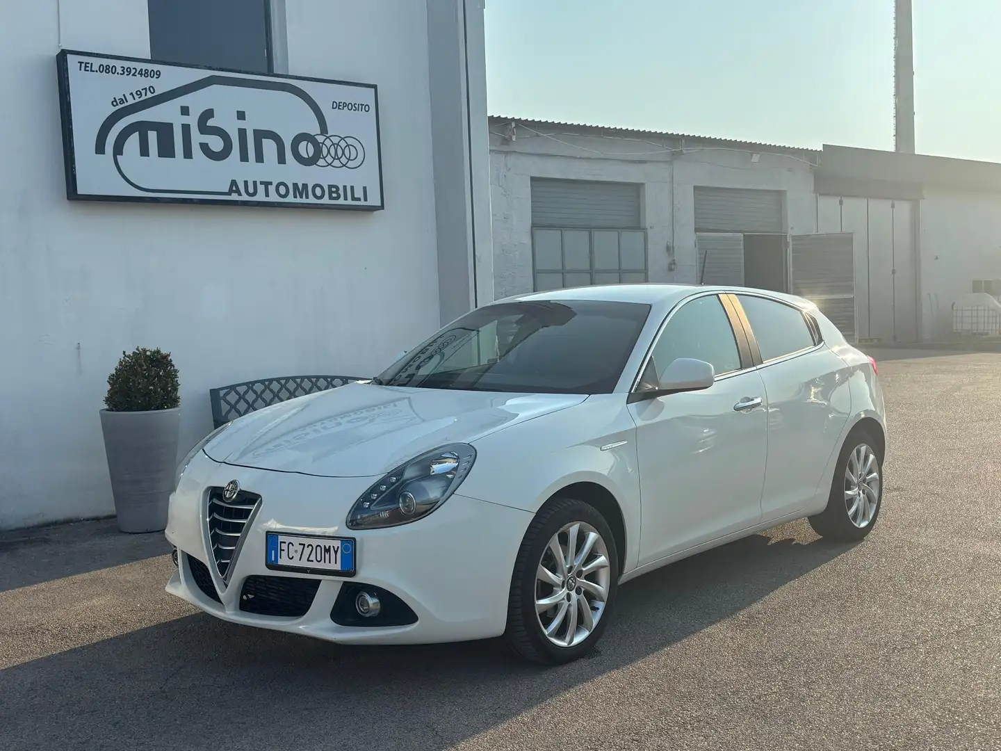 Alfa Romeo Giulietta Giulietta III 2010 1.4 t. Distinctive 120cv E6 Bianco - 1