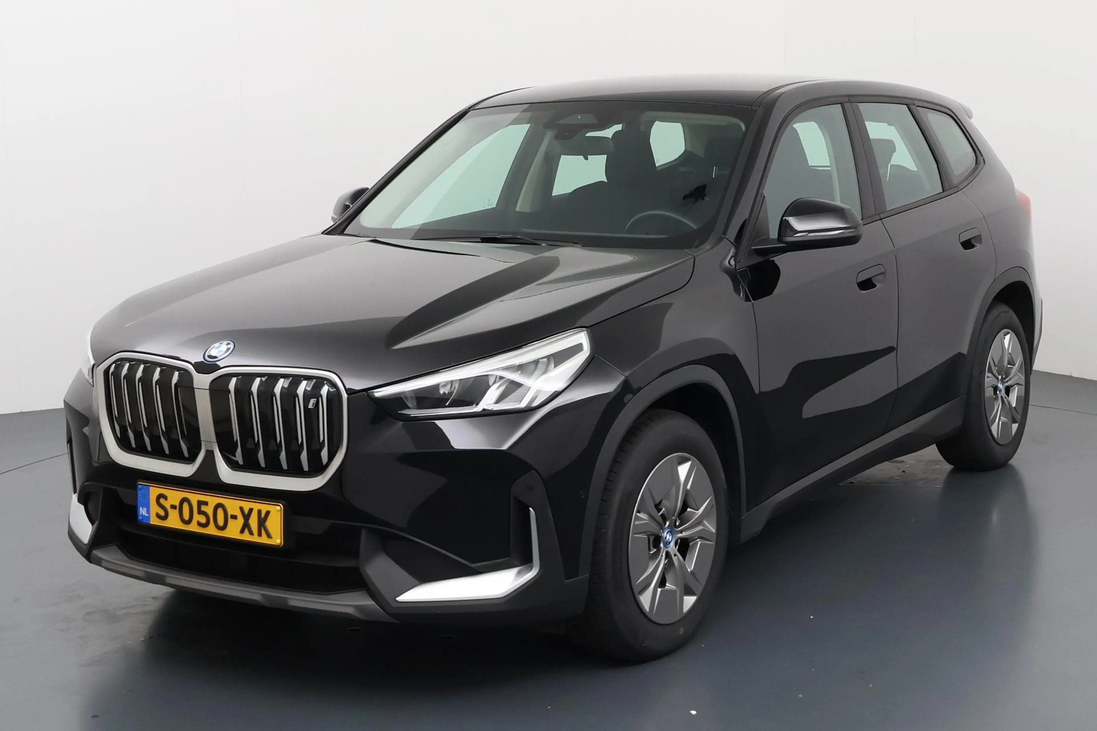 BMW iX1 xDrive30 Launch Edition 67 kWh Elektrisch rijplezi — photo 6