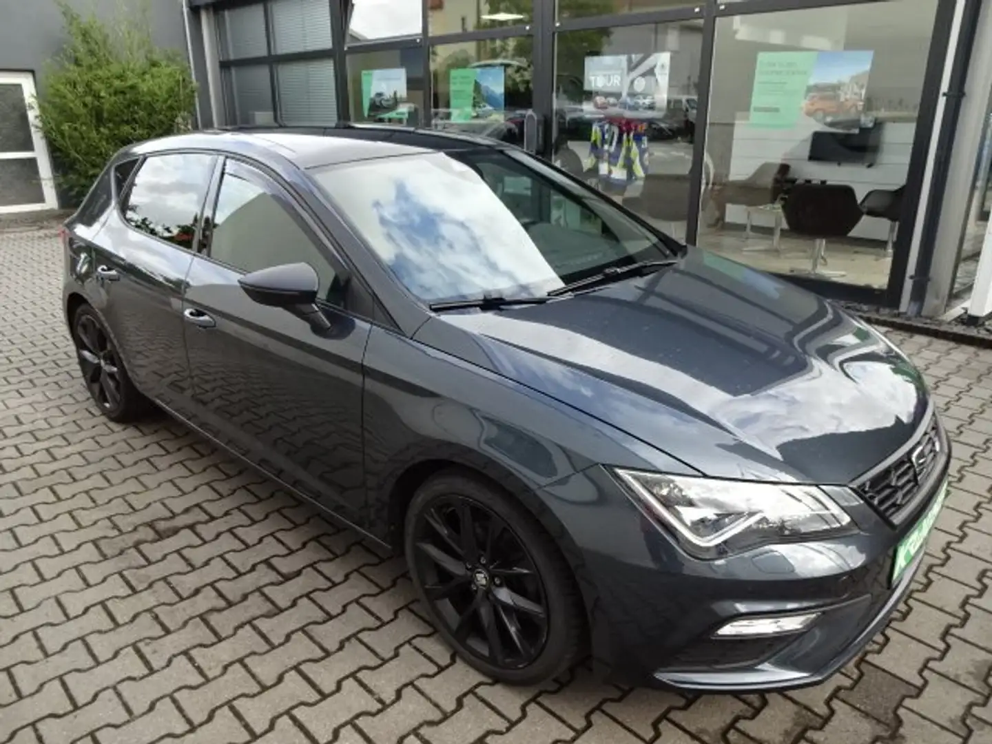 SEAT Leon FR Leon Black Matt Edition Gris - 2