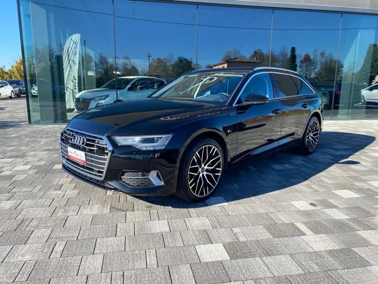 Audi A6 Avant 40 2.0 TDI S tronic Business Sport Schwarz - 2