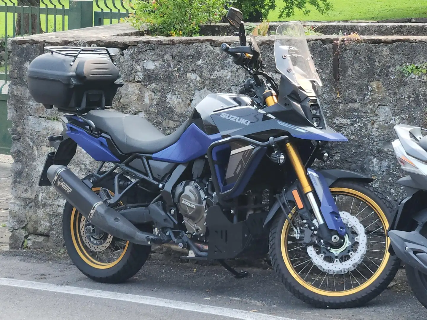 Suzuki V-Strom 800DE Noir - 1