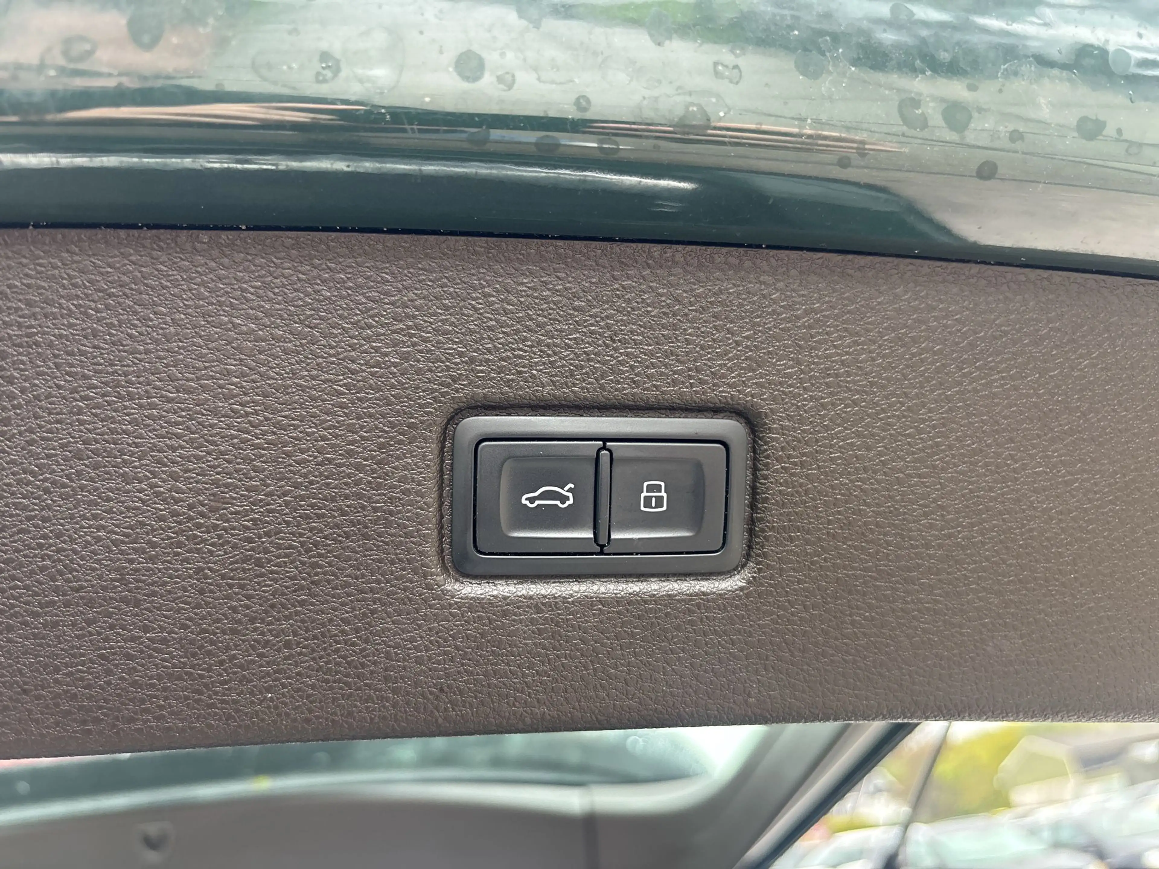 Audi Q7 4.0 TDI SQ7 quattro Pro Line + 7p — photo 41