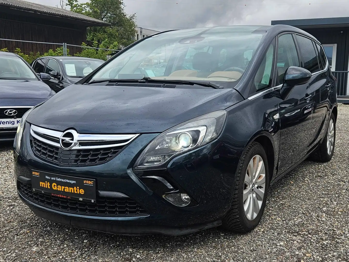 Opel Zafira Tourer Innovation Grün - 2
