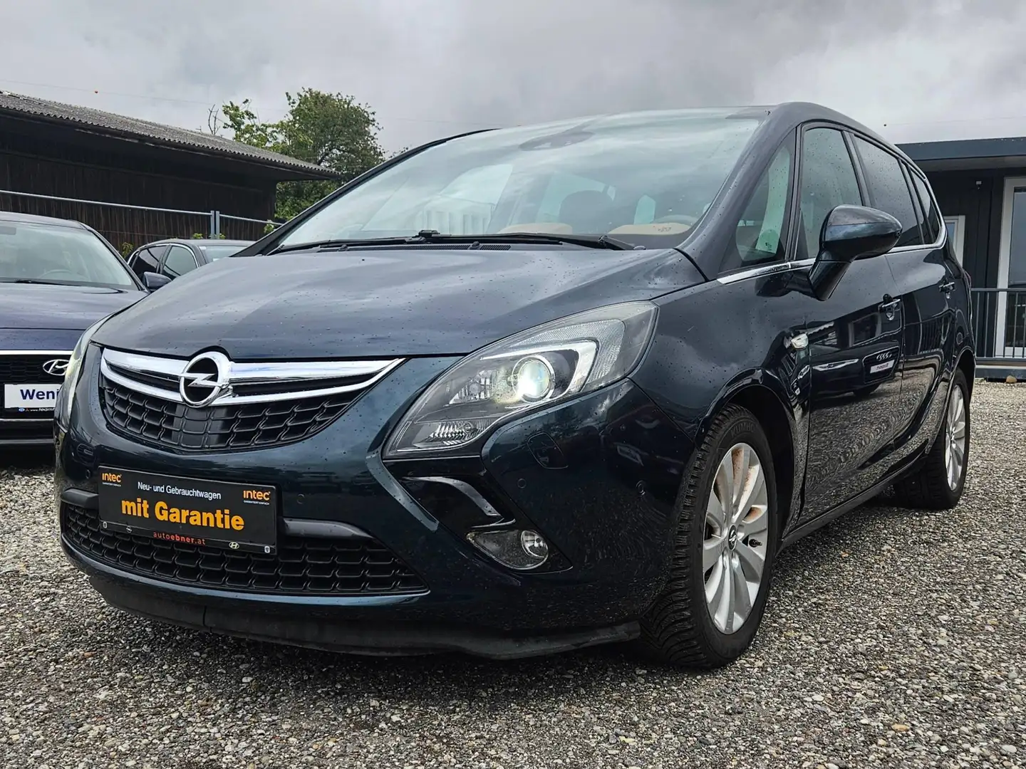 Opel Zafira Tourer Innovation Grün - 1