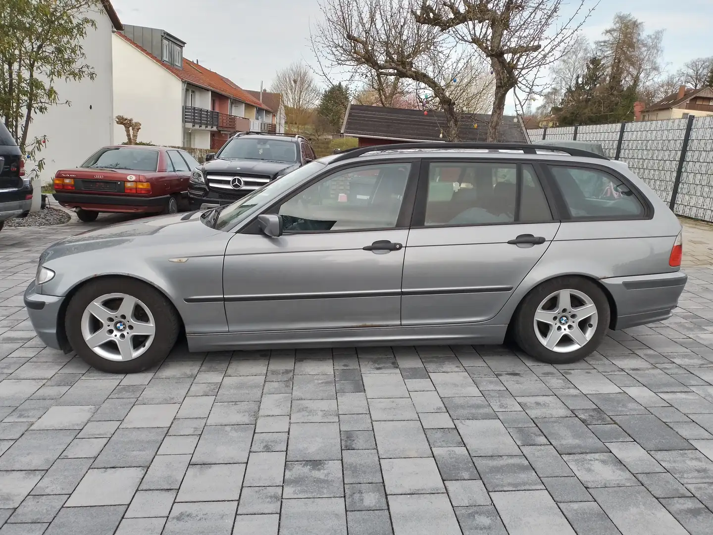 BMW 318 318d touring Edition Exclusive Silber - 2