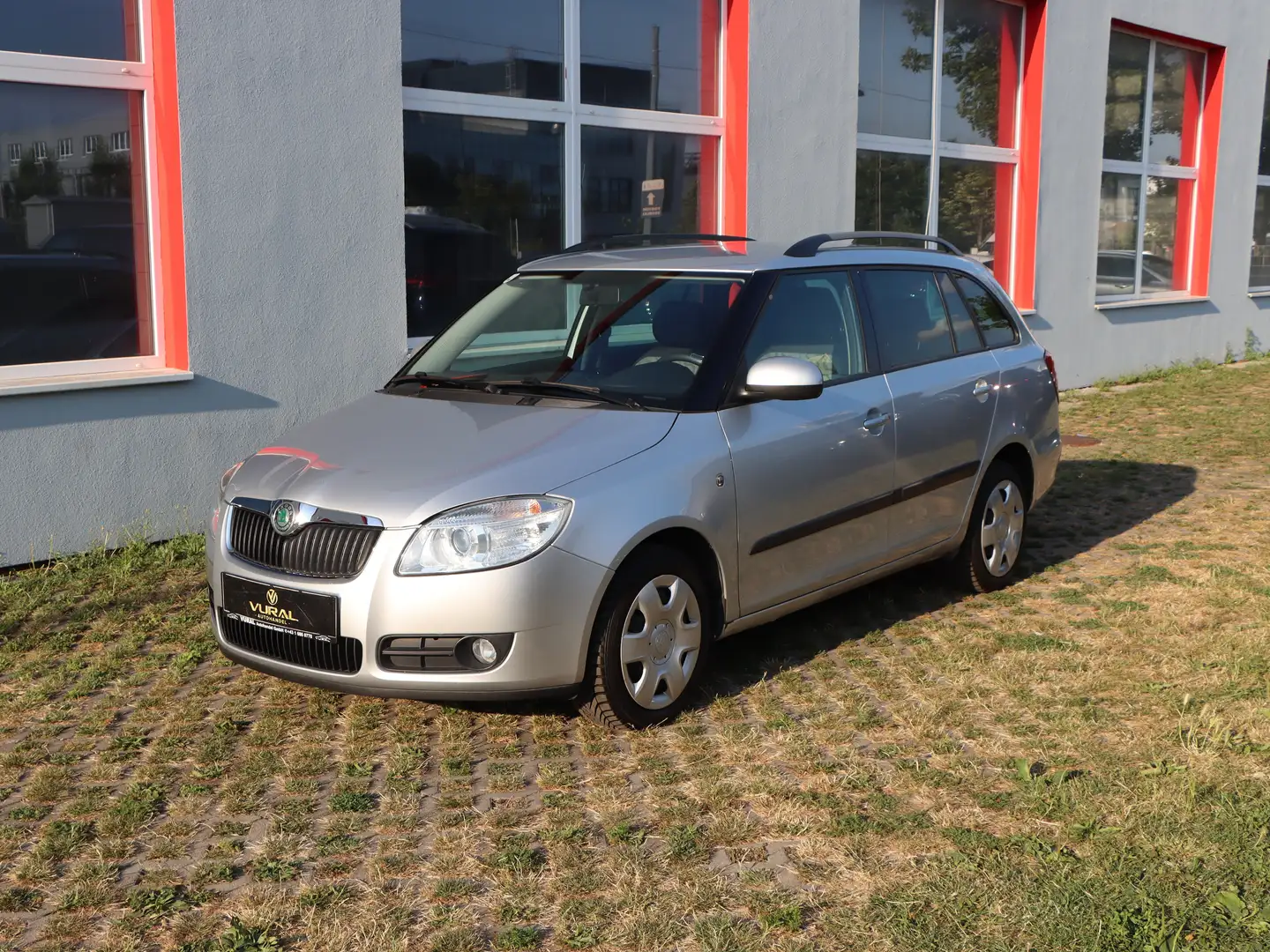 Skoda Fabia Ambiente 1.4 | NEUE §57a | Grau - 2