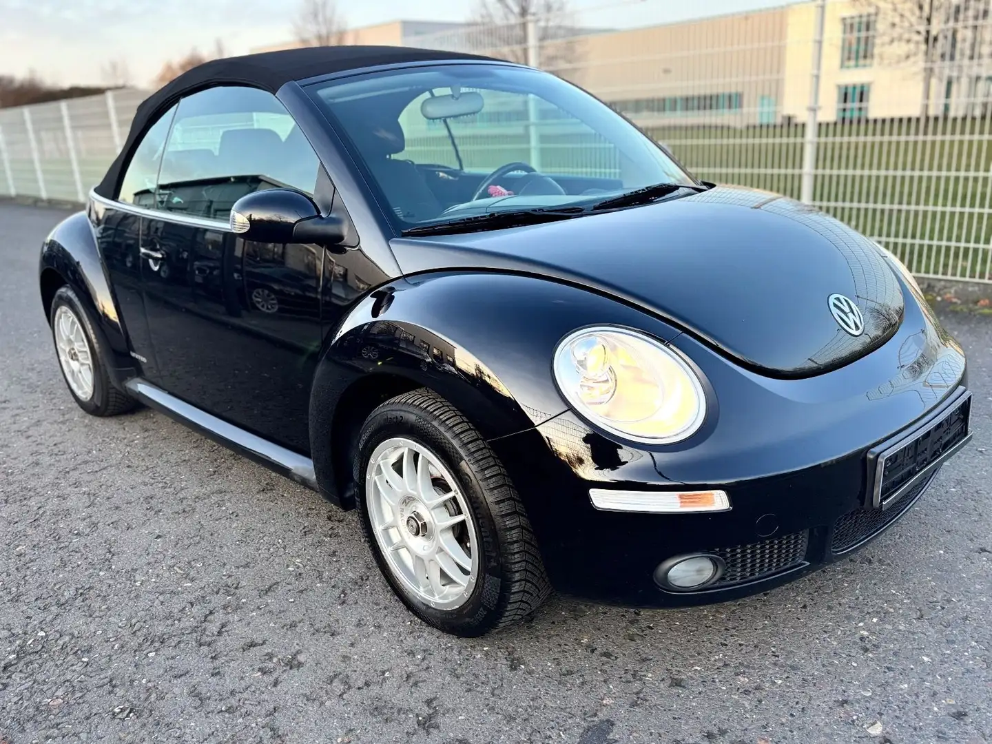 Volkswagen New Beetle Cabriolet 1.6 United 1-Hand! - 2