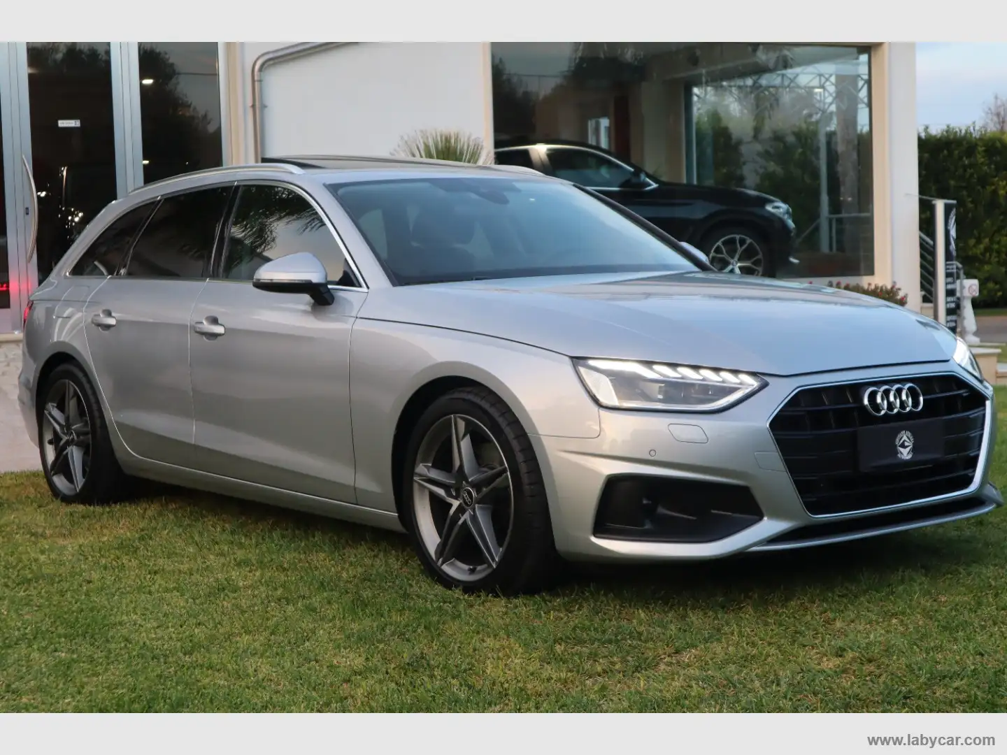 Audi A4 Avant 35 TDI/163CV S tronic SPORT Gris - 1