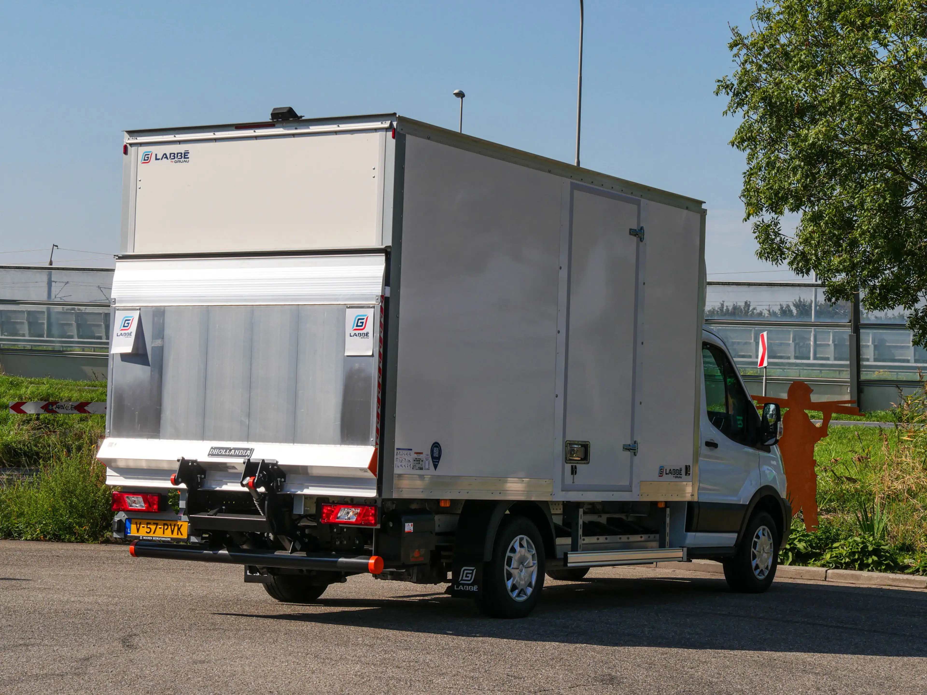 Ford E-Transit 68 kWh 390L Trend Bakwagen + Dhollandia Laadklep | — photo 3