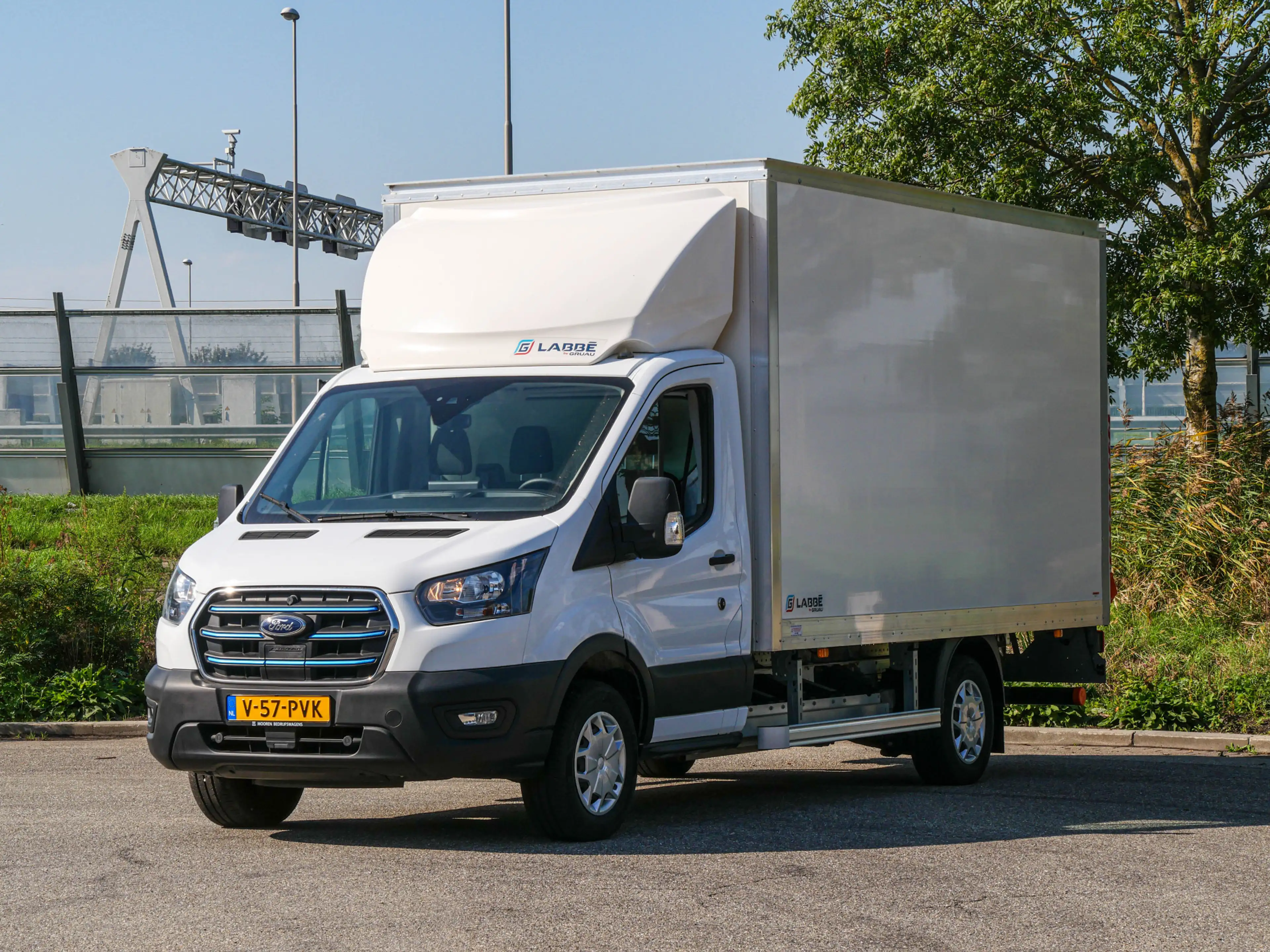 Ford E-Transit 68 kWh 390L Trend Bakwagen + Dhollandia Laadklep | — photo 14