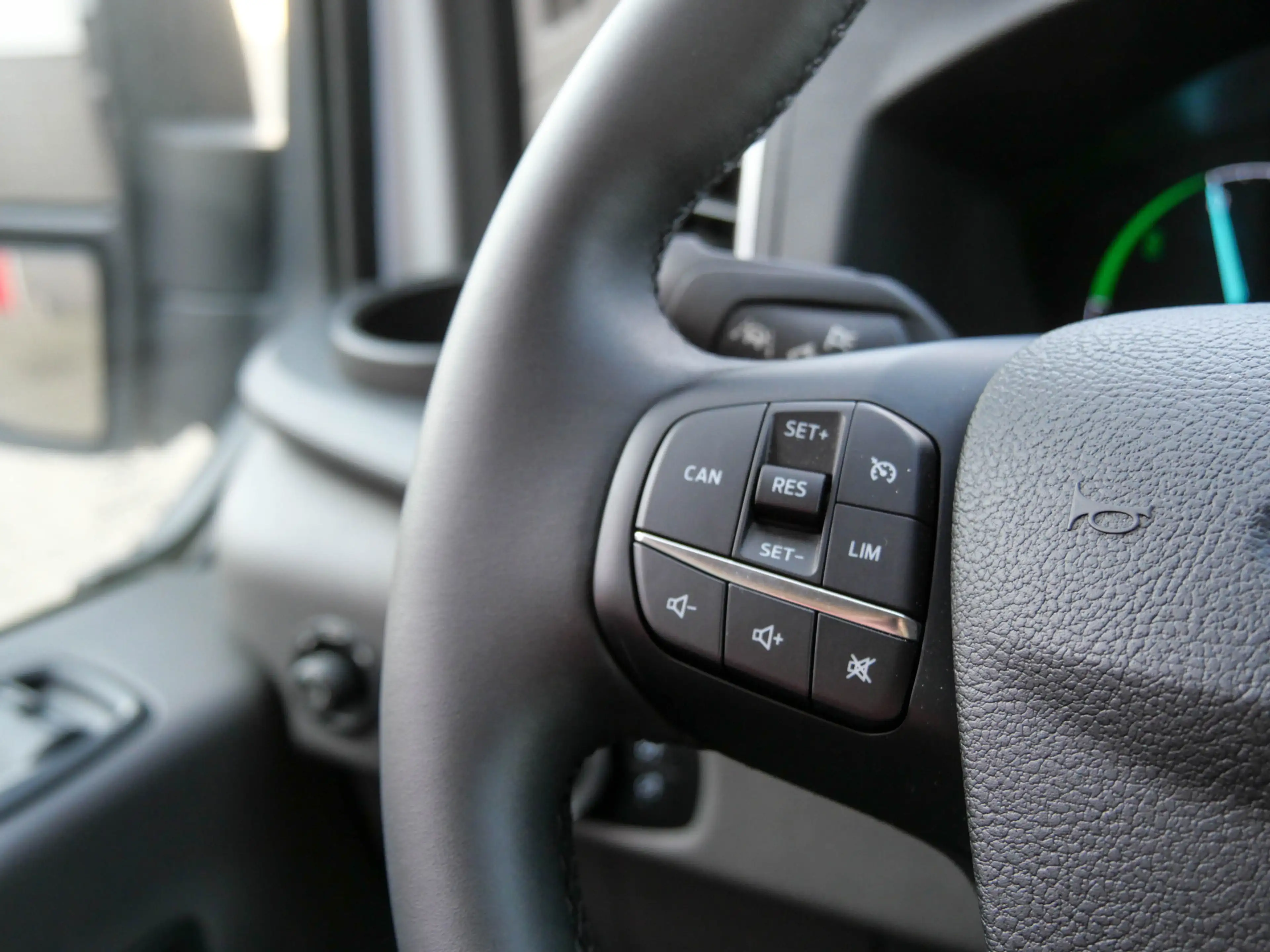 Ford E-Transit 68 kWh 390L Trend Bakwagen + Dhollandia Laadklep | — photo 12