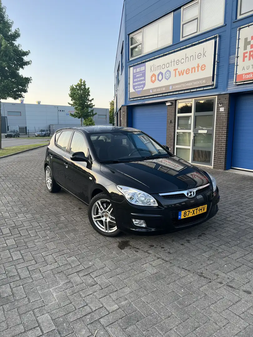 Hyundai i30 1.4i Dynamic Nero - 1