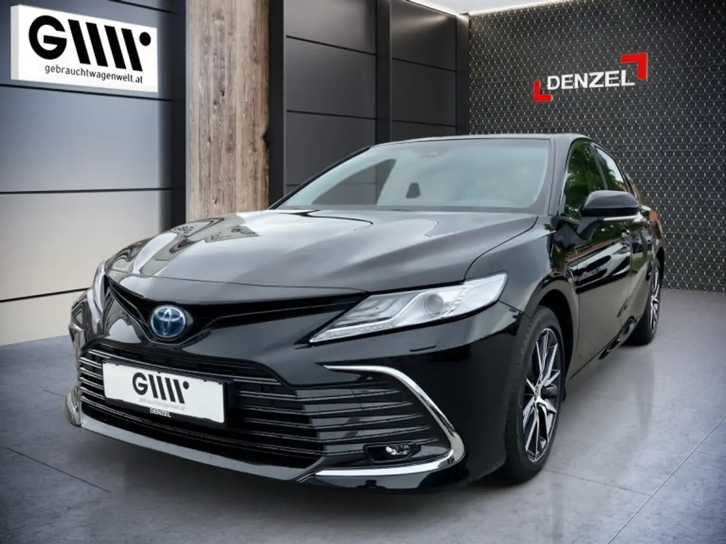 Toyota Camry Hybrid Lounge Černá - 2