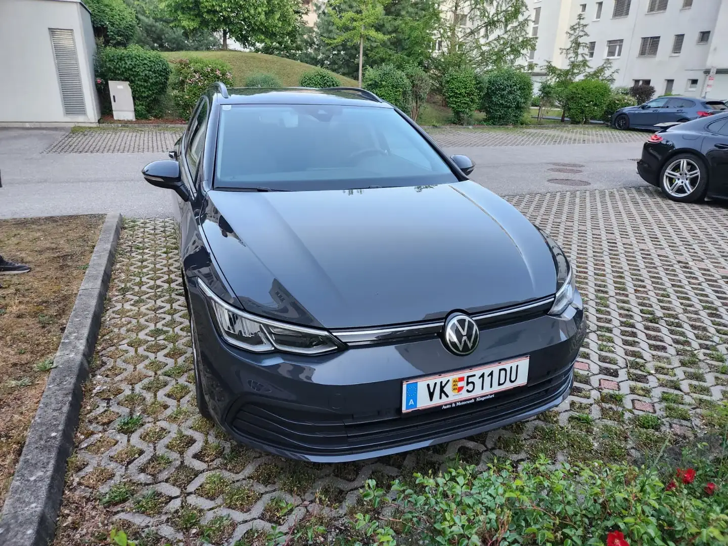 Volkswagen Golf Variant 2,0 TDI Life DSG Grau - 2