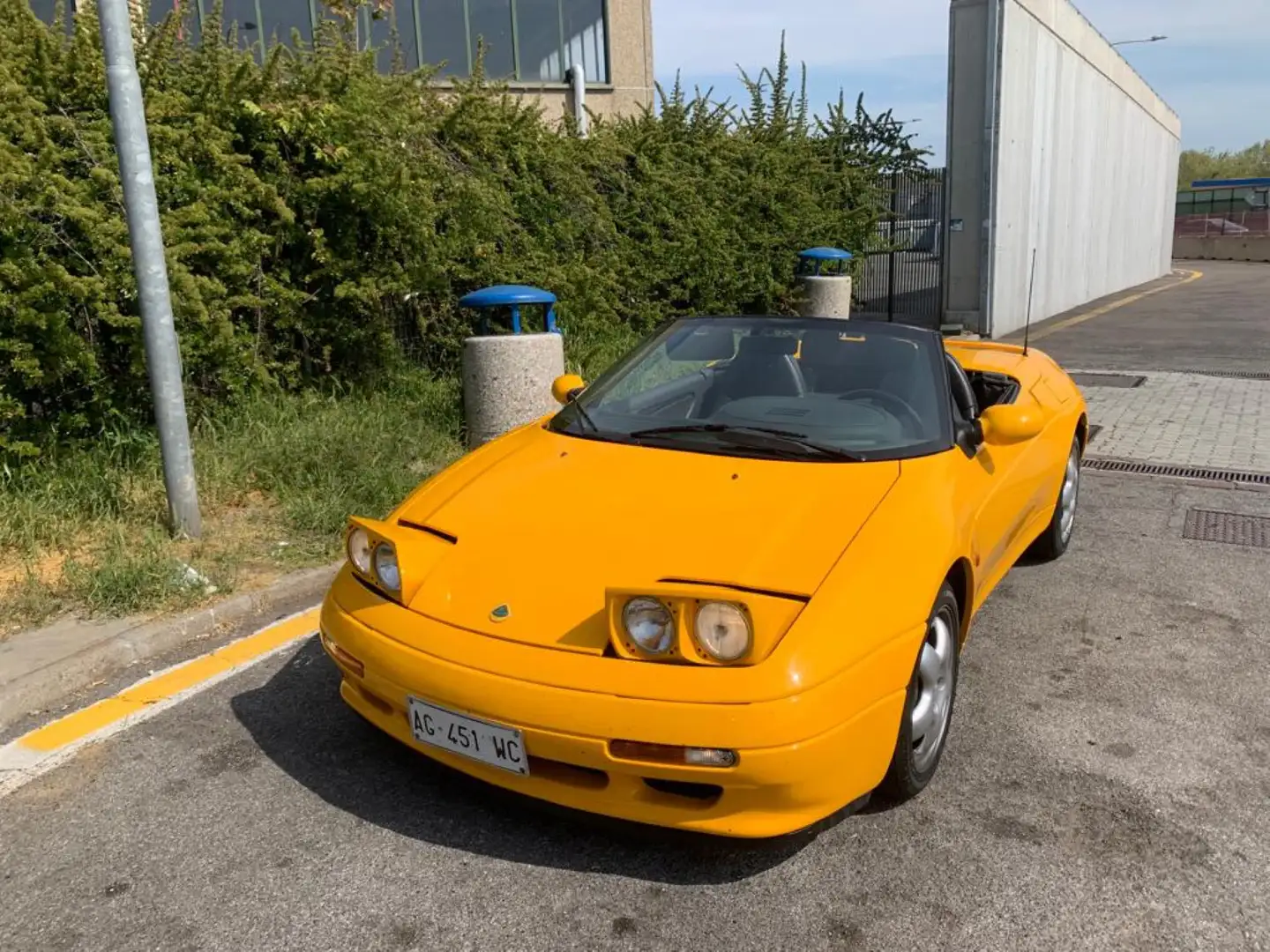 Lotus Elan 1.6 S2 turbo intercooler Žlutá - 1