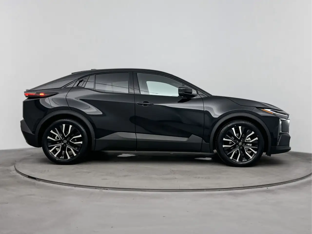 Toyota C-HR 2026 — фото 10