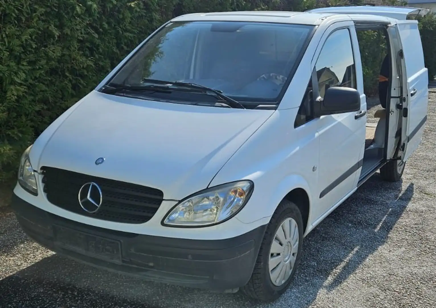 Mercedes-Benz Vito Vito+109+CDI+kompakt bijela - 1