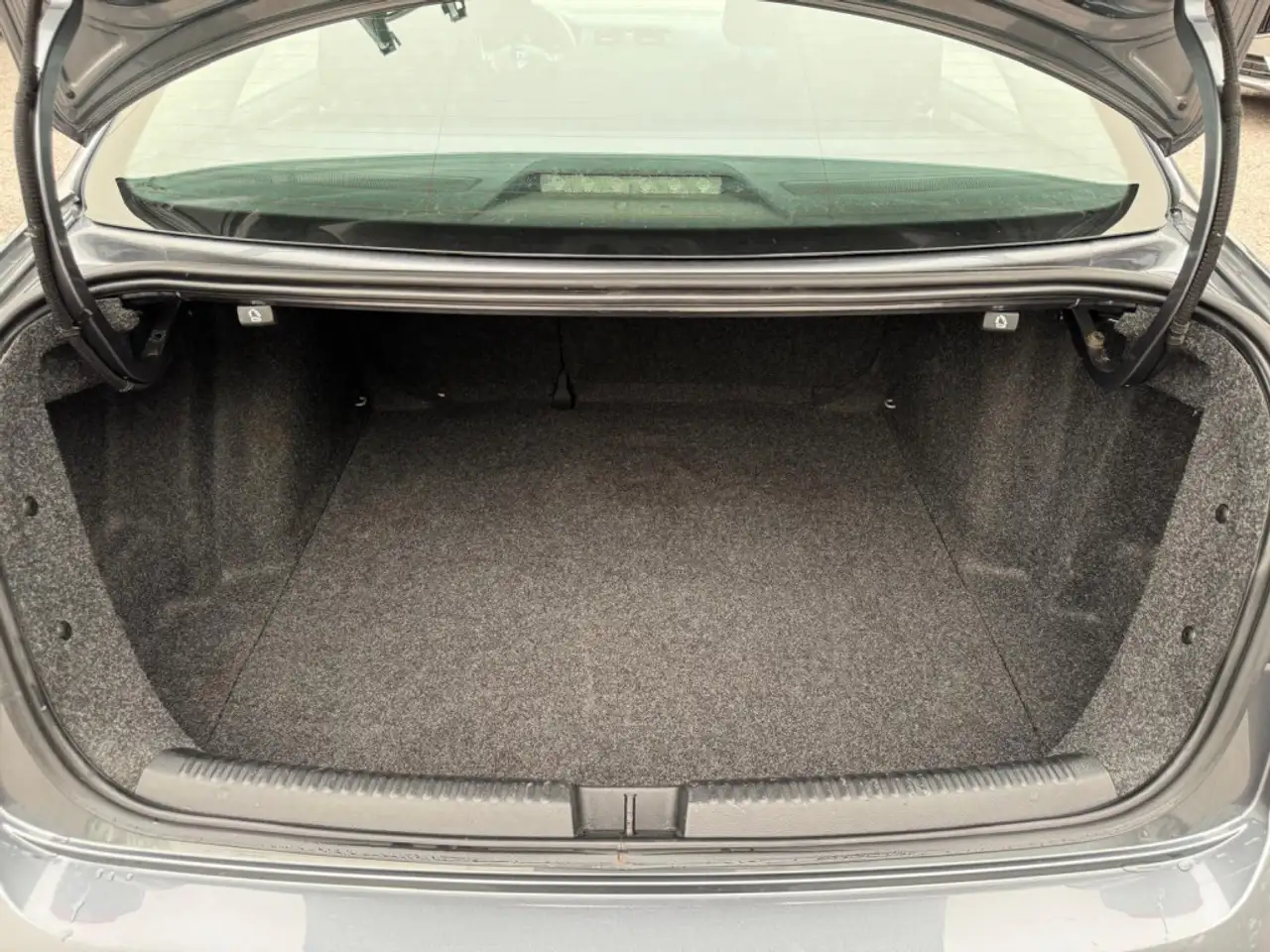 Volkswagen Jetta photo Volkswagen Jetta