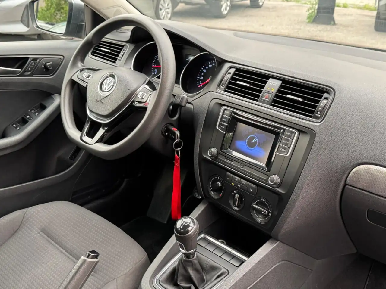 Volkswagen Jetta photo Volkswagen Jetta
