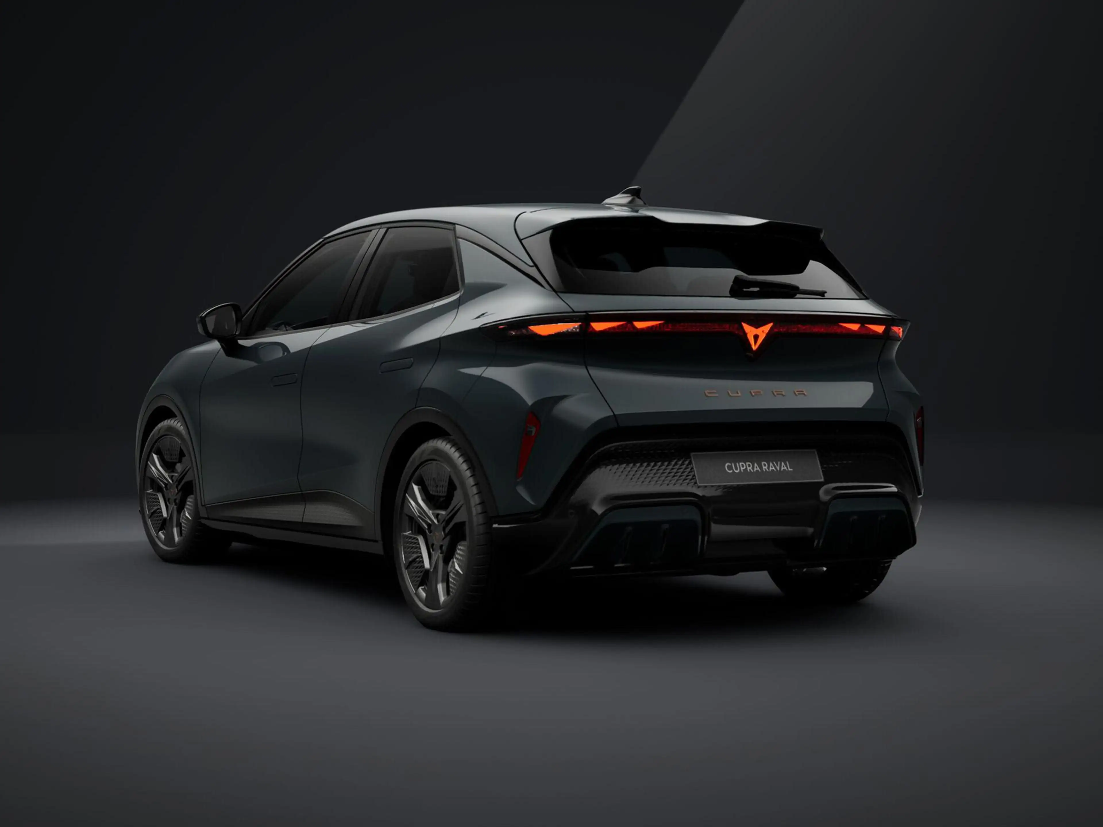 CUPRA Raval Essential 99 kW / 135 PK | Keyless | Full LED | Ad — photo 2