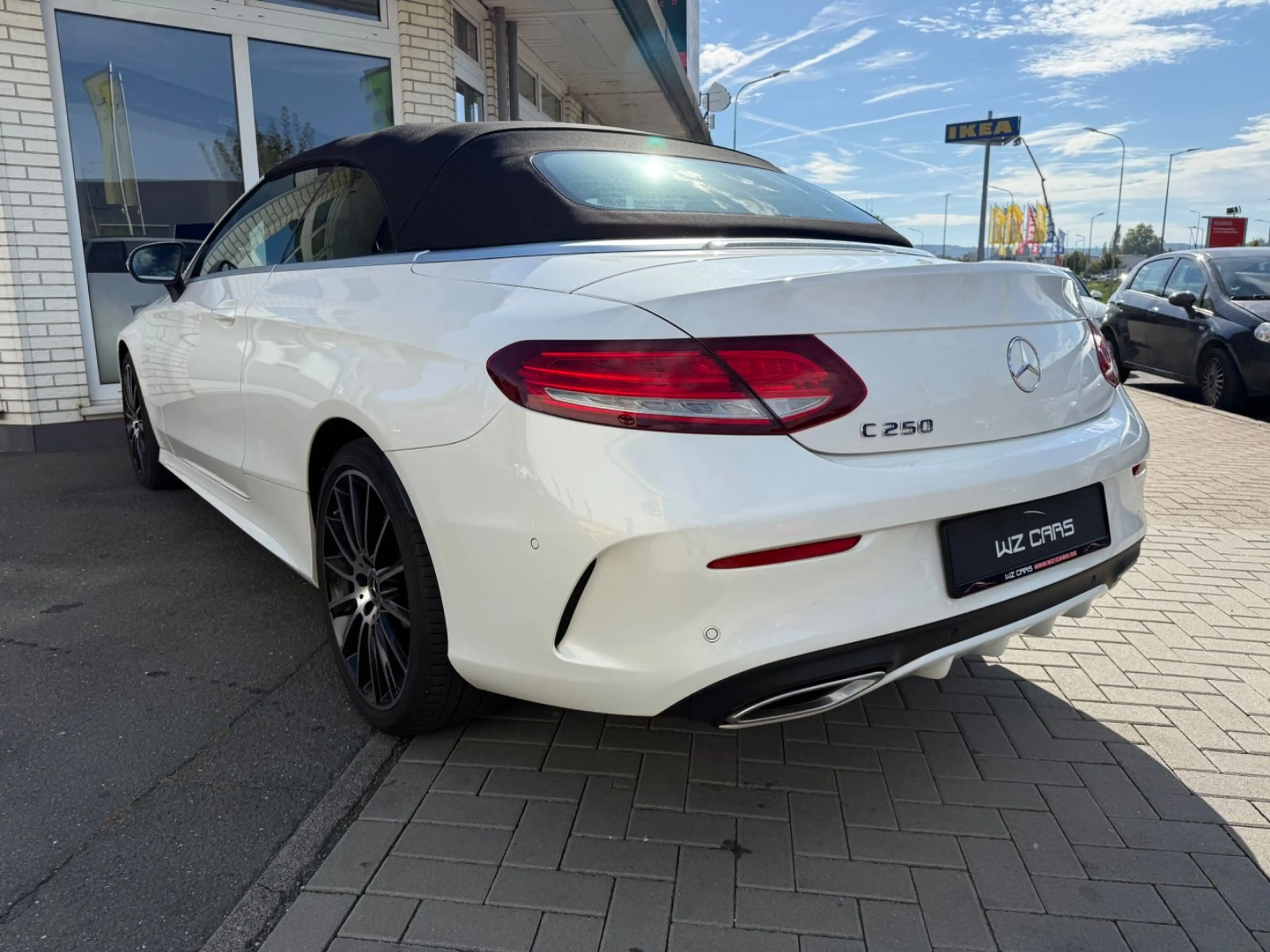 Mercedes-Benz C 250 C Cabrio ACC NAVI KLIMA PDC AMG LINE — photo 3
