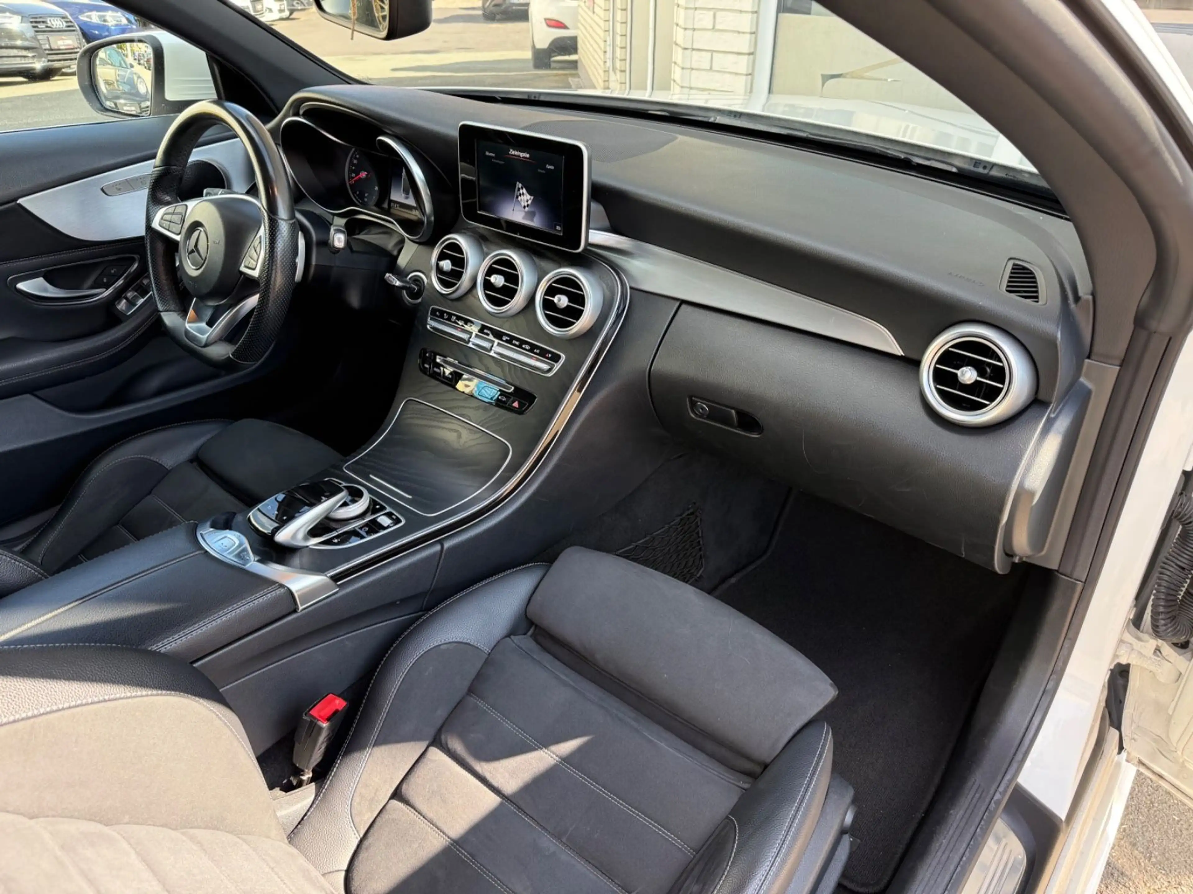 Mercedes-Benz C 250 C Cabrio ACC NAVI KLIMA PDC AMG LINE — photo 13