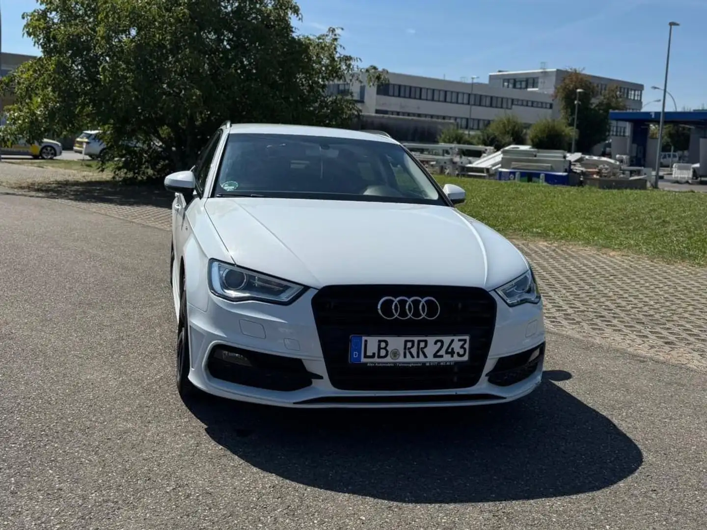 Audi A3 Sportback S-Line S-tronic Weiß - 1