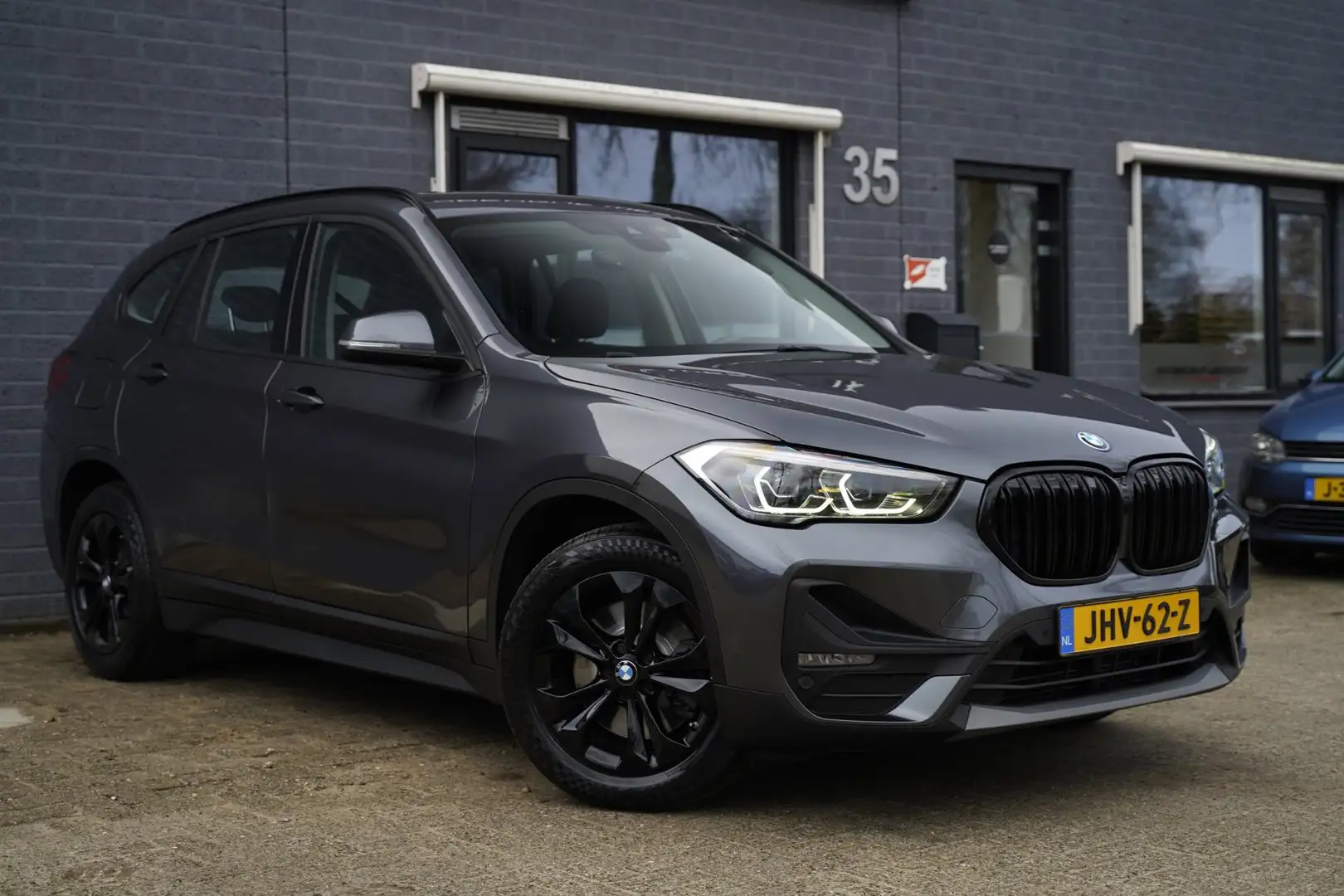 BMW X1 XDrive25e High Executive, Apple Carplay, Laser, NA Grau - 2