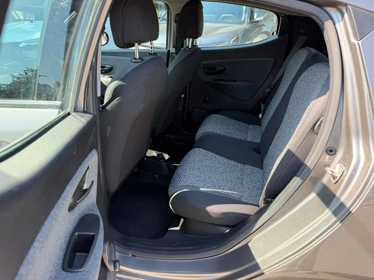 Lancia Ypsilon 2023 — фото 10