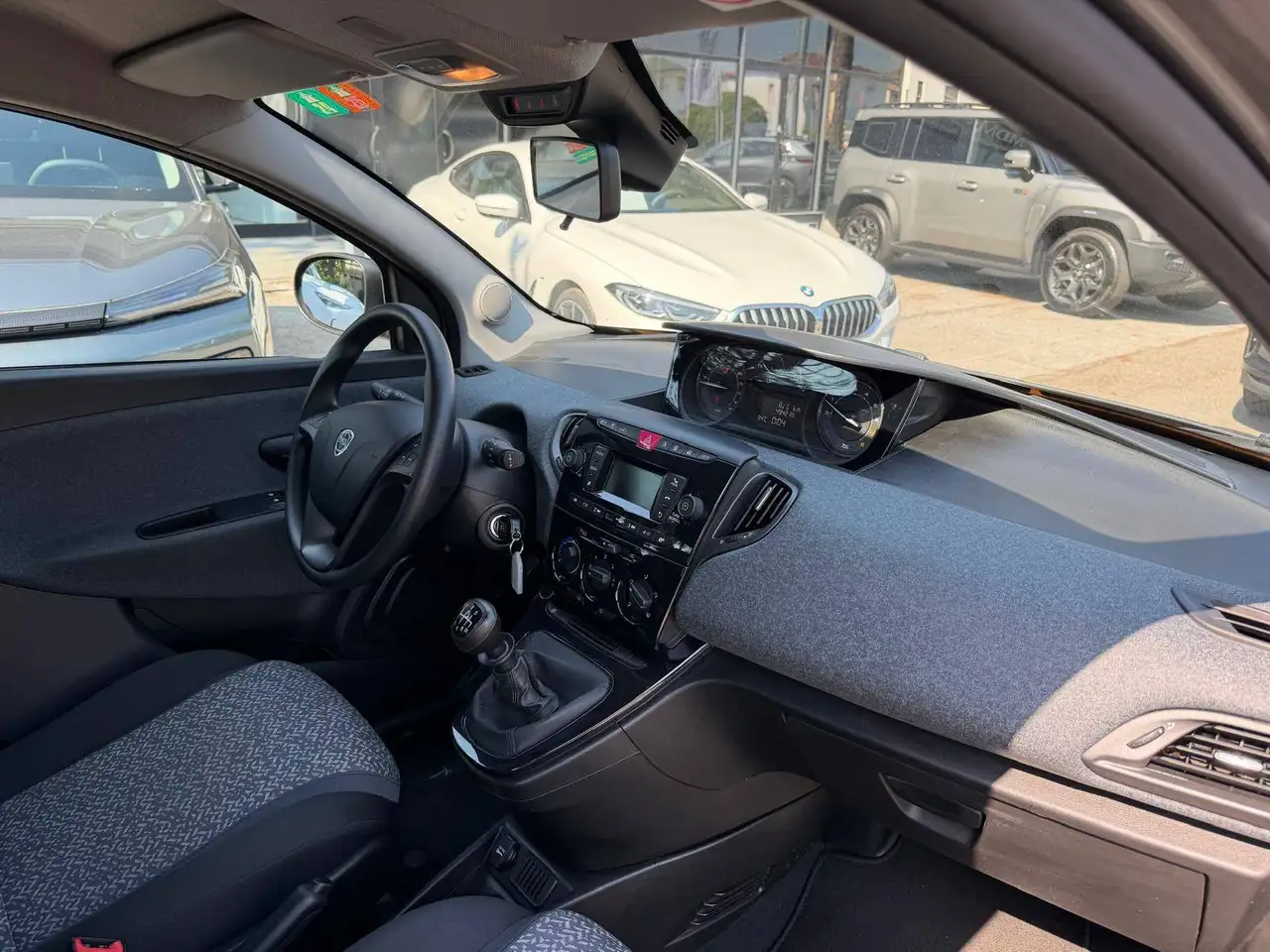 Lancia Ypsilon 2023 — фото 14