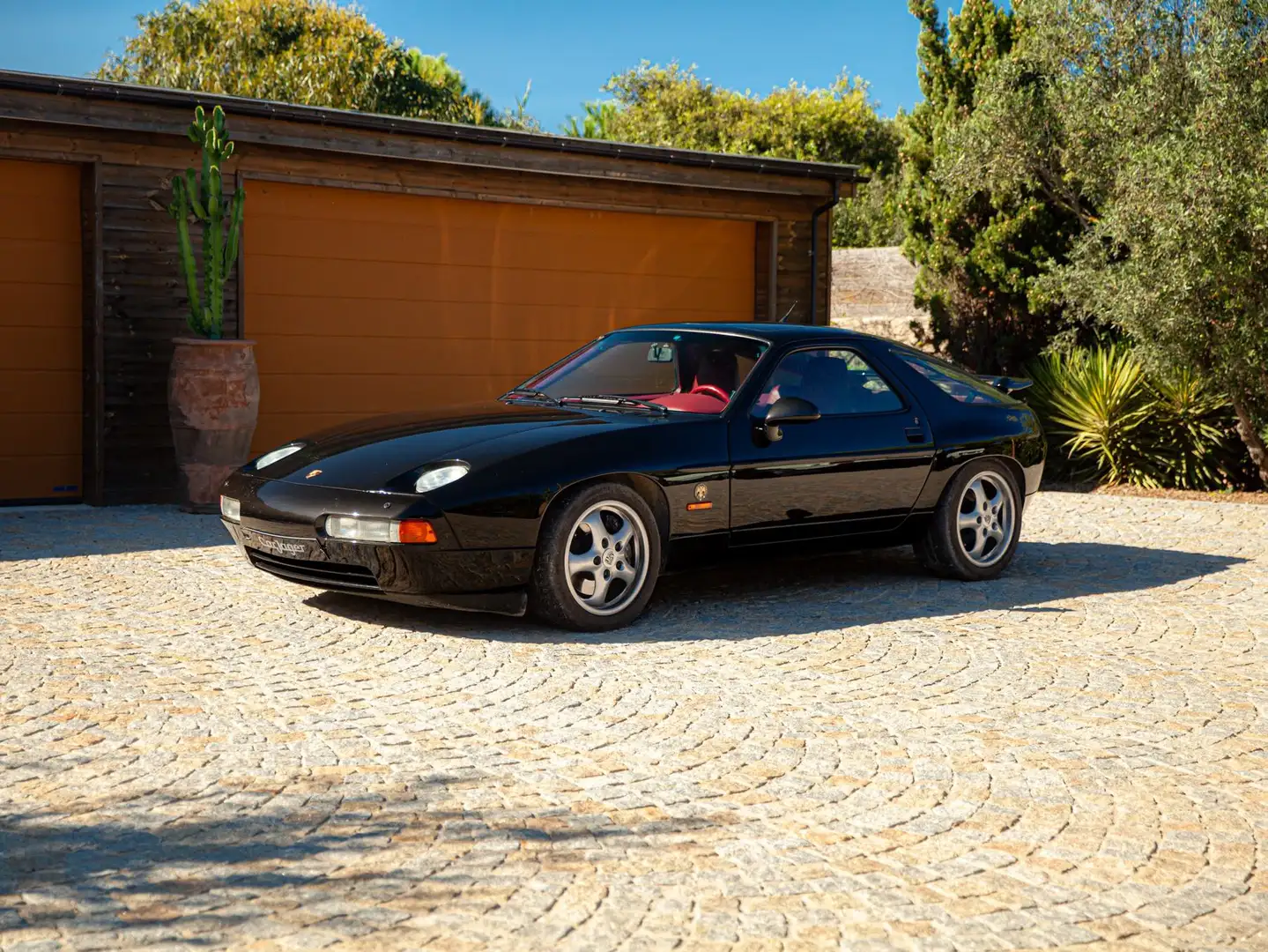 Porsche 928 GTS Negro - 1