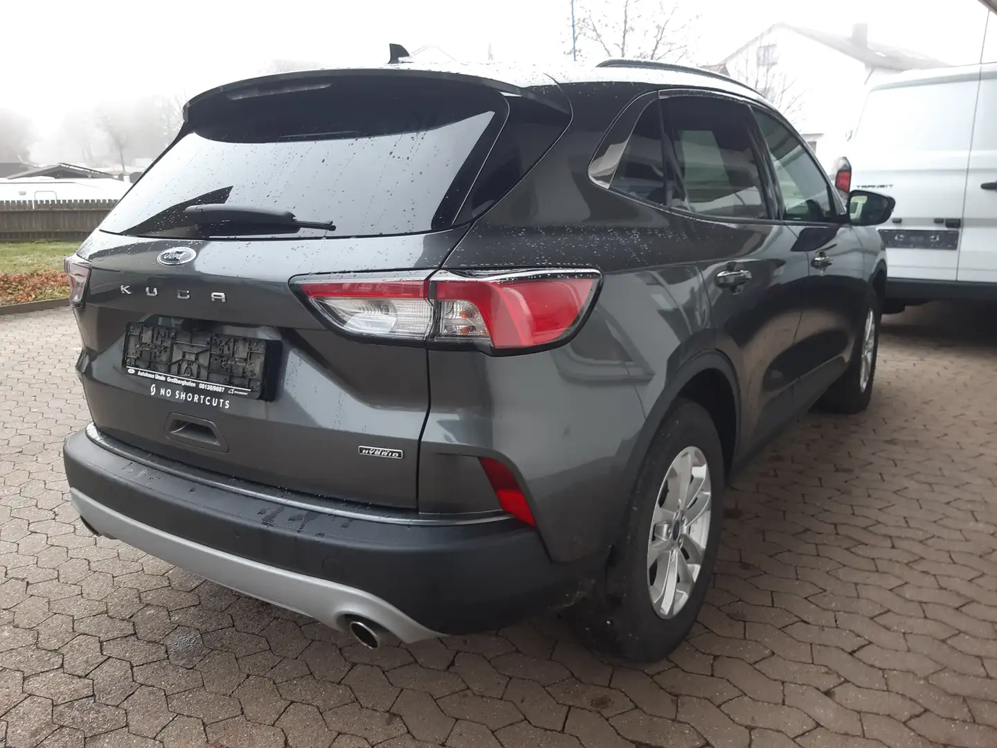 Ford Kuga Plug-In Hybrid Titanium X Gris - 2