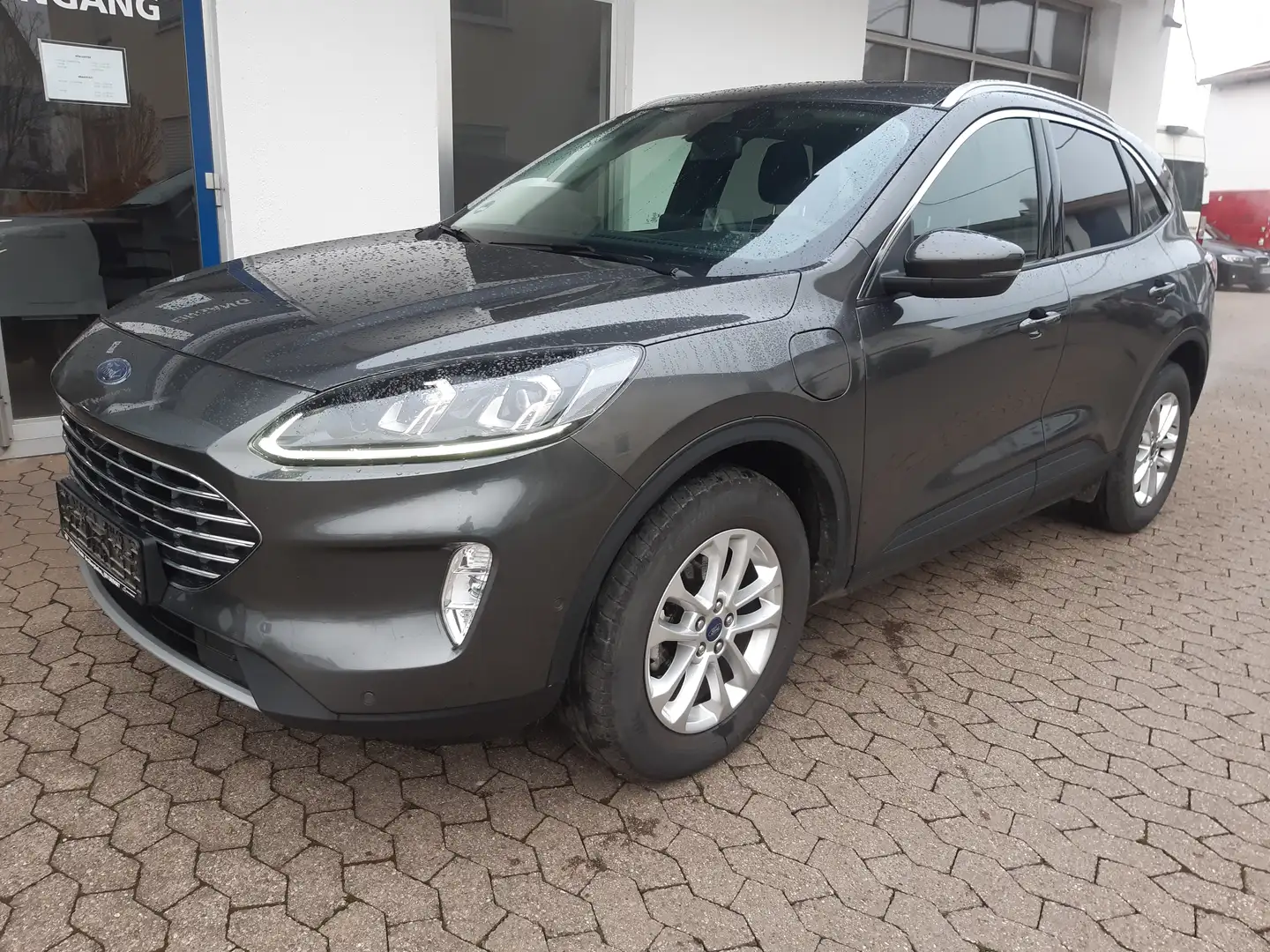 Ford Kuga Plug-In Hybrid Titanium X Gris - 1